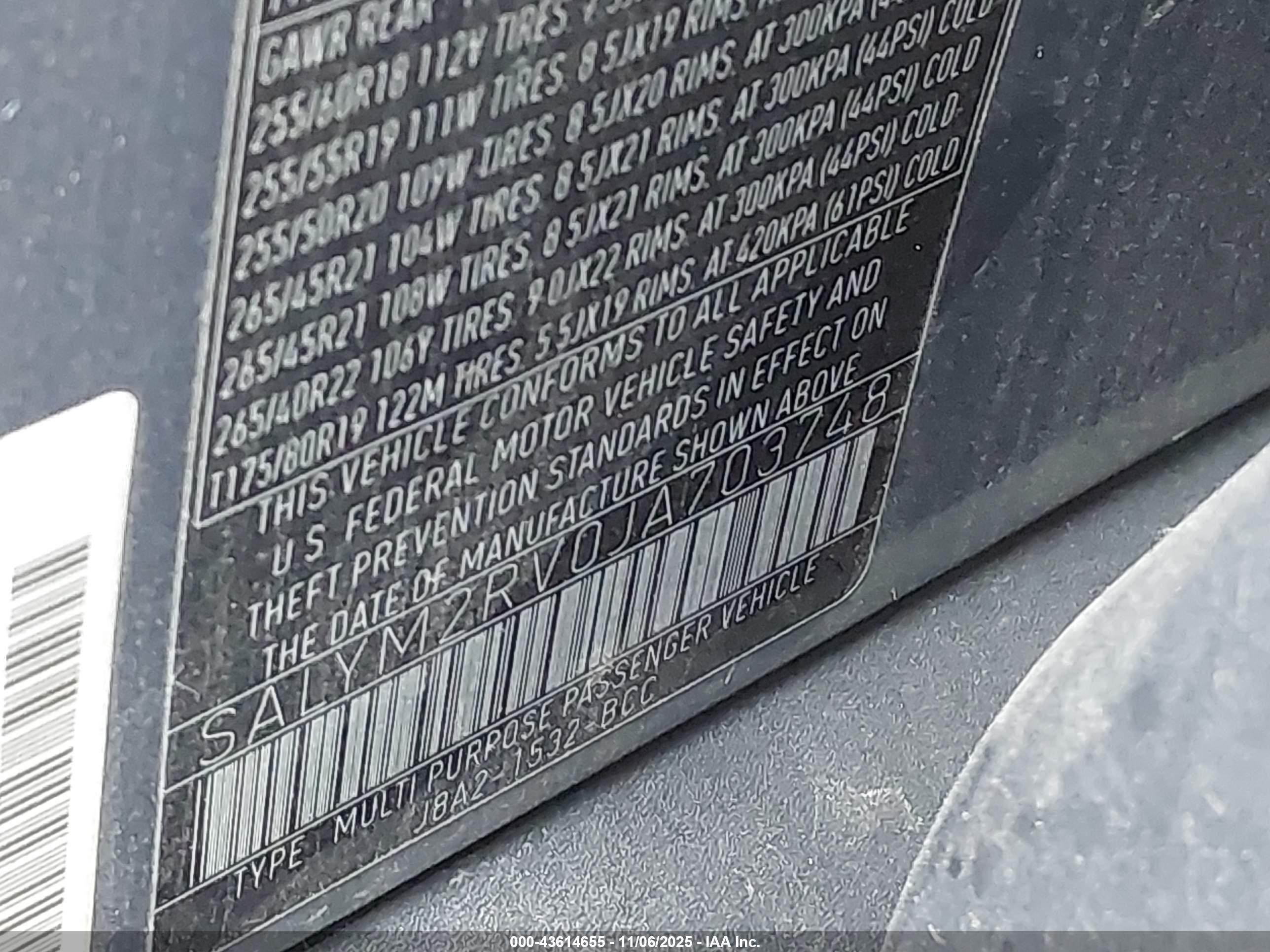 LAND ROVER image 9