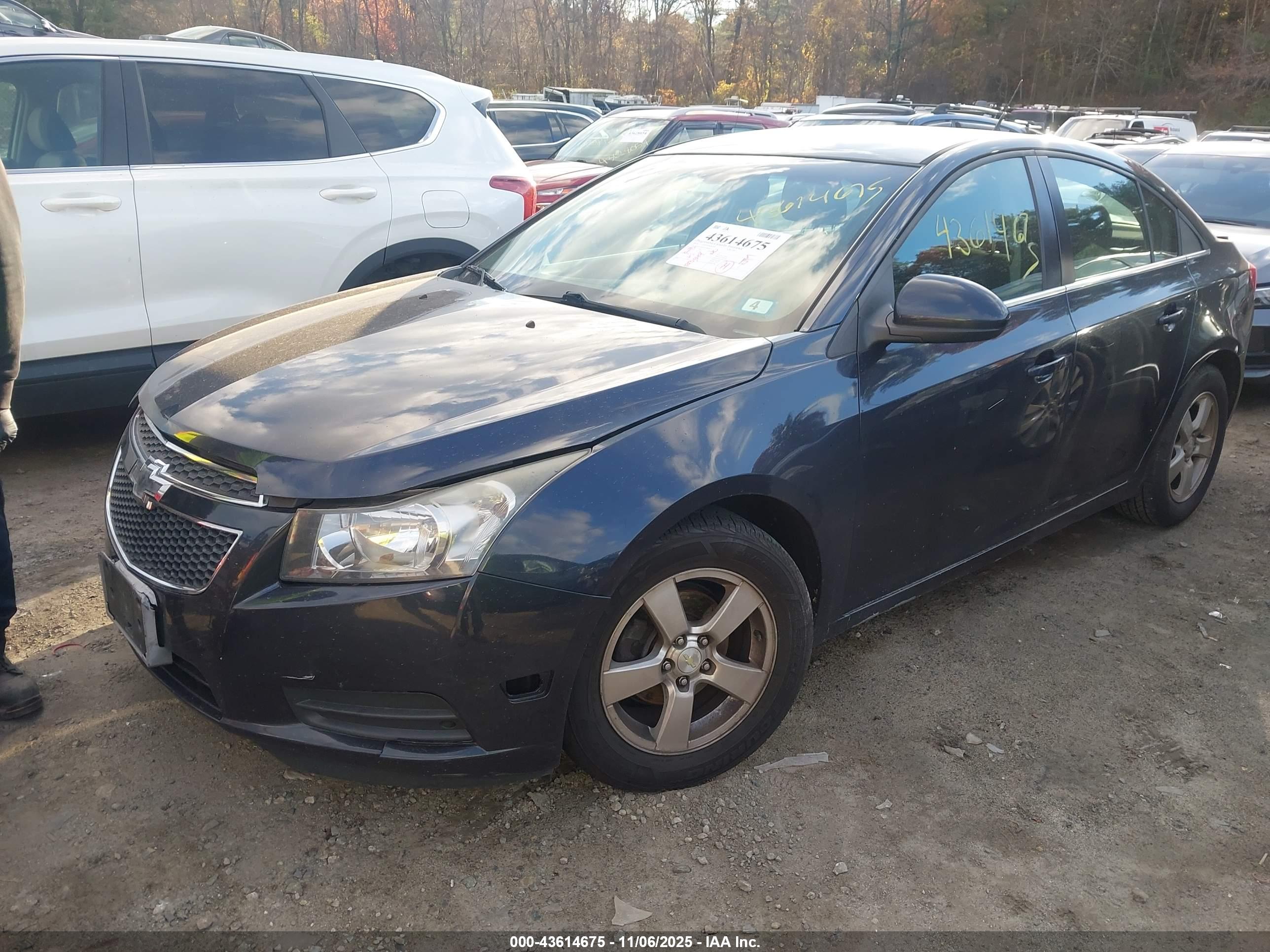 CHEVROLET CRUZE image 2