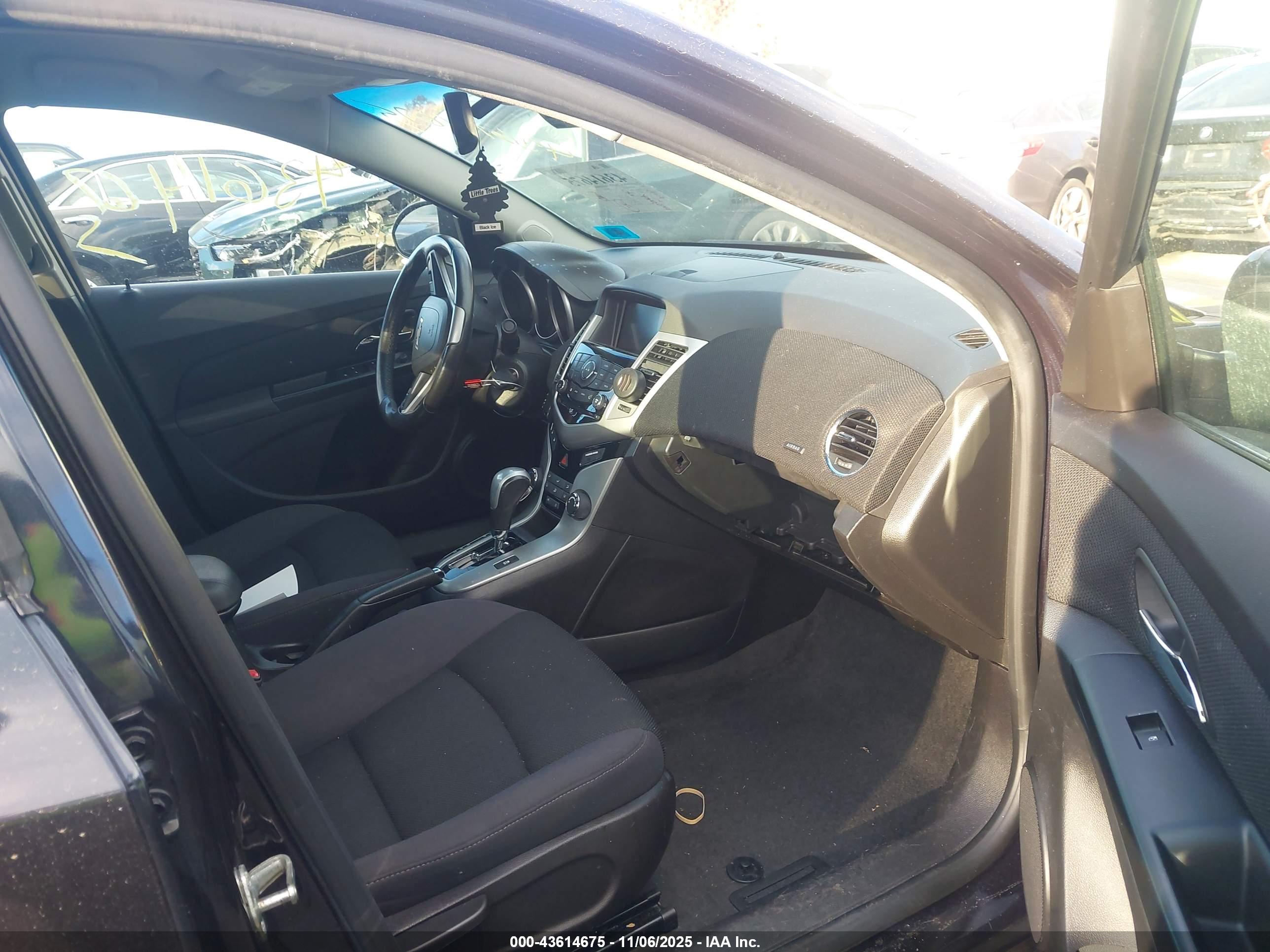 CHEVROLET CRUZE image 5