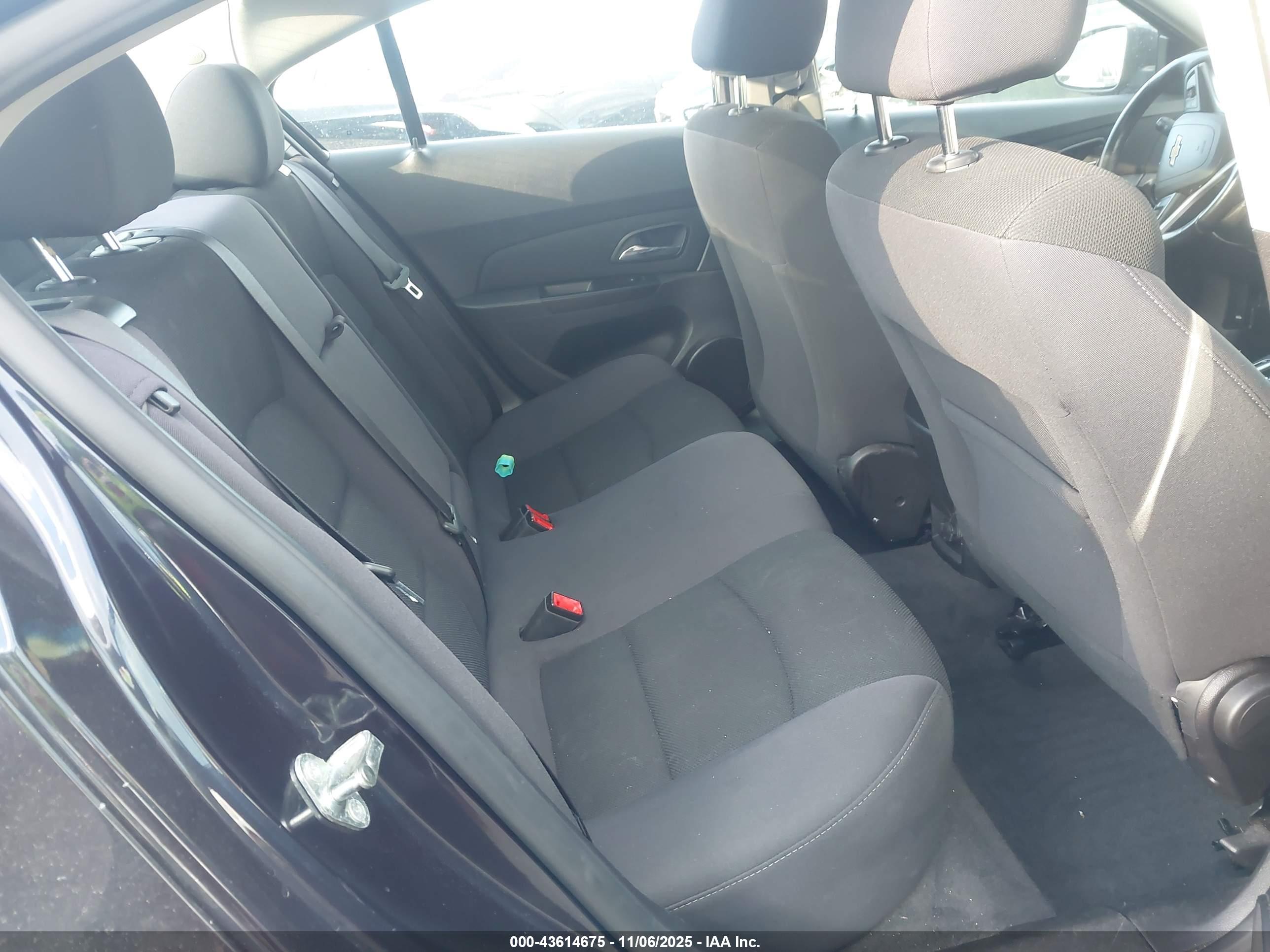 CHEVROLET CRUZE image 8