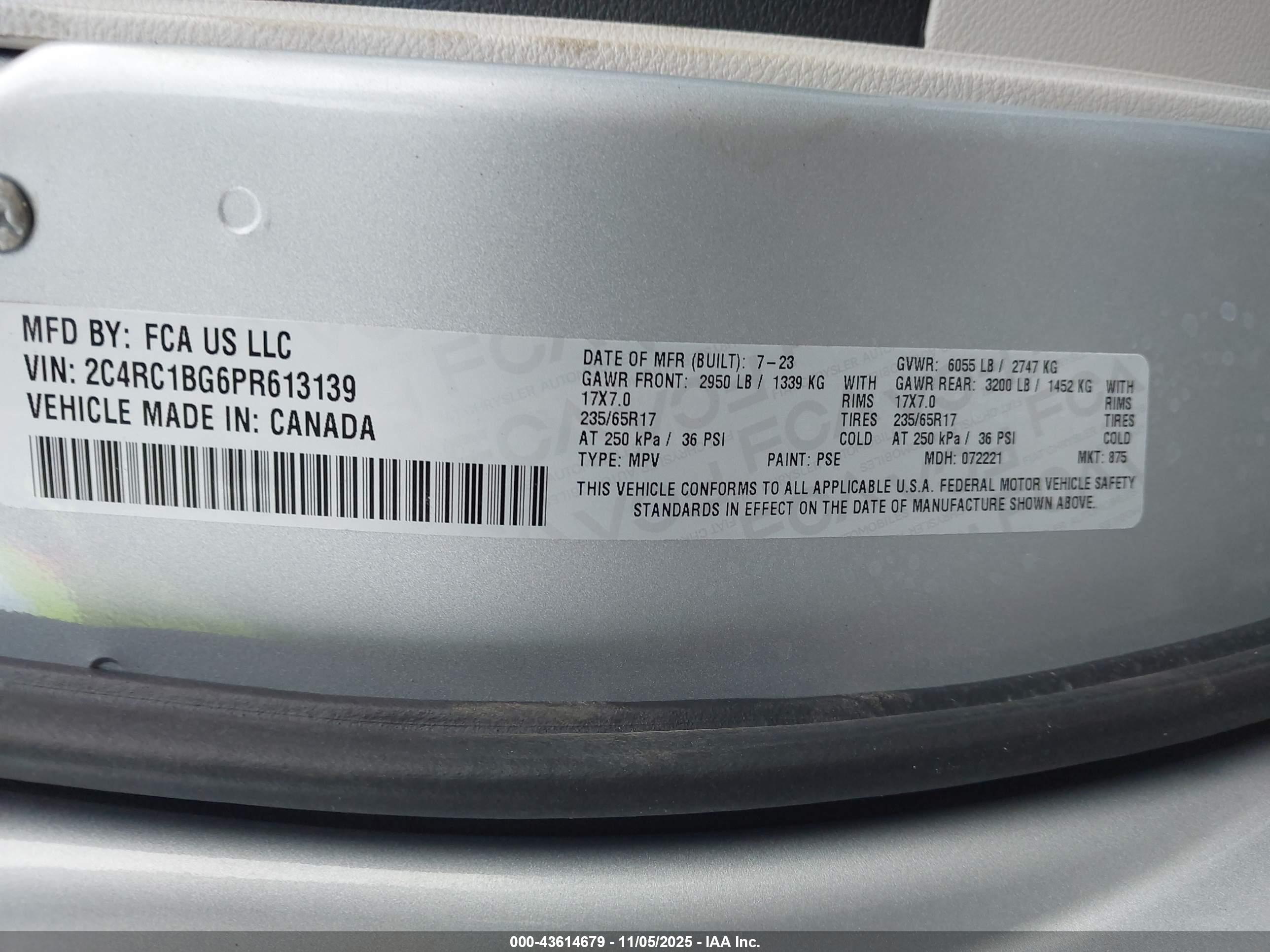 CHRYSLER PACIFICA image 9