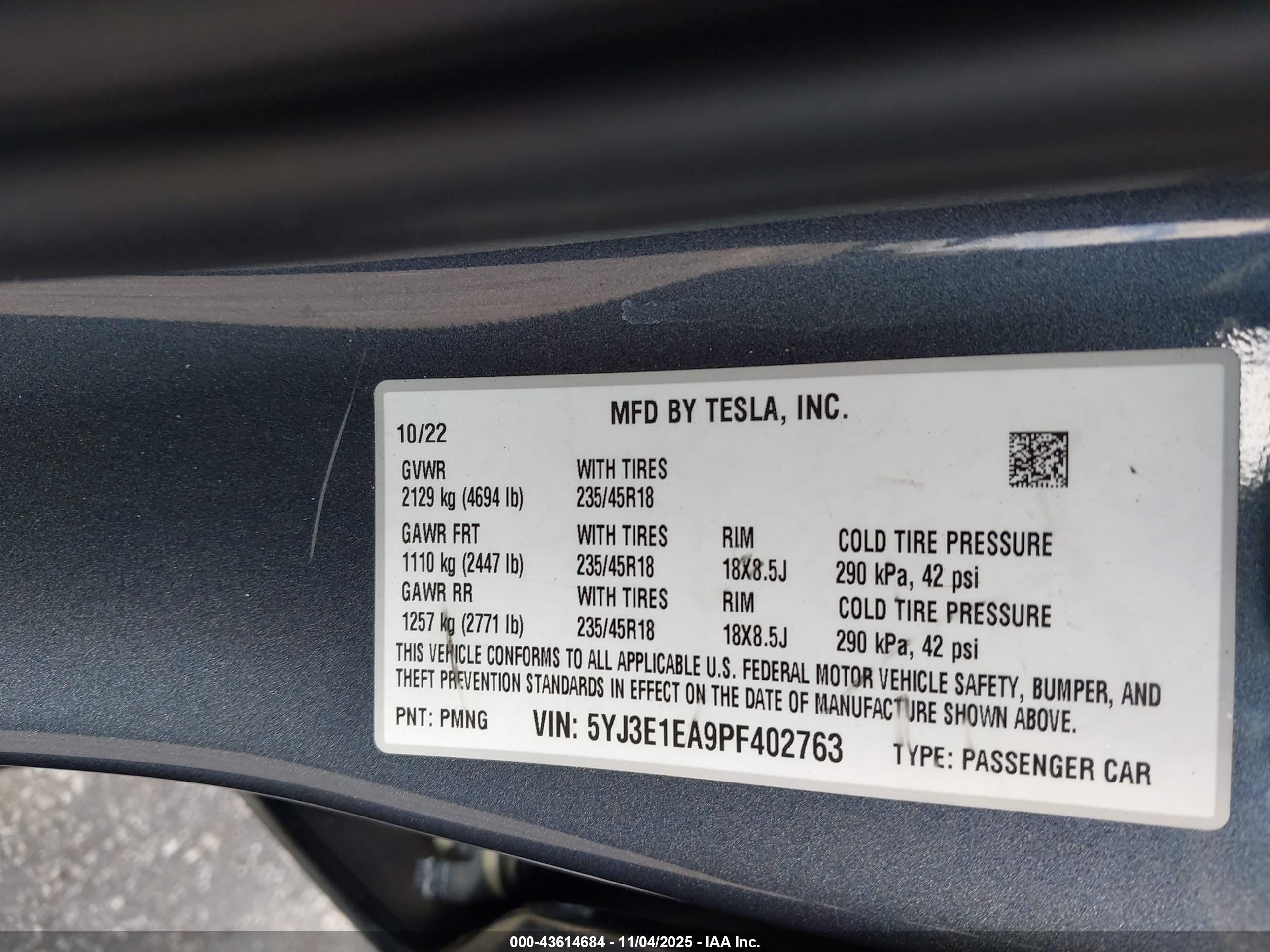 TESLA MODEL image 9