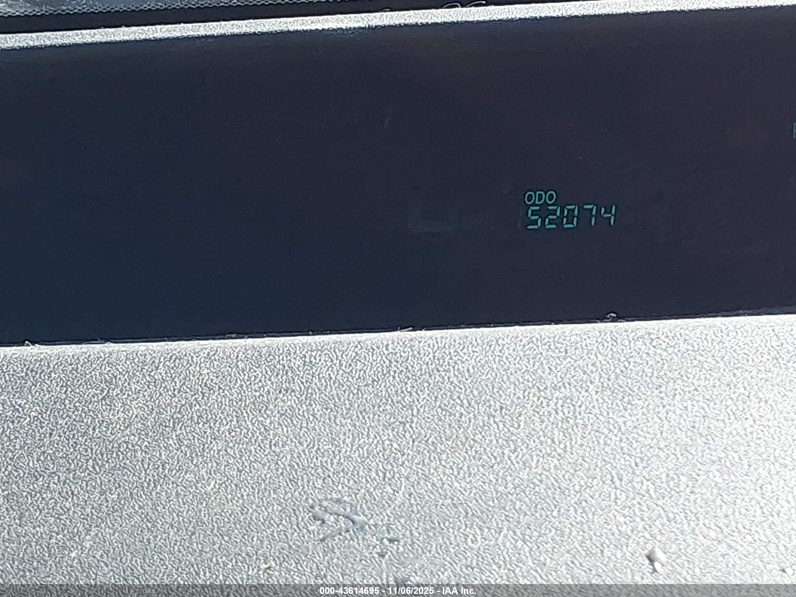 TOYOTA PRIUS image 7