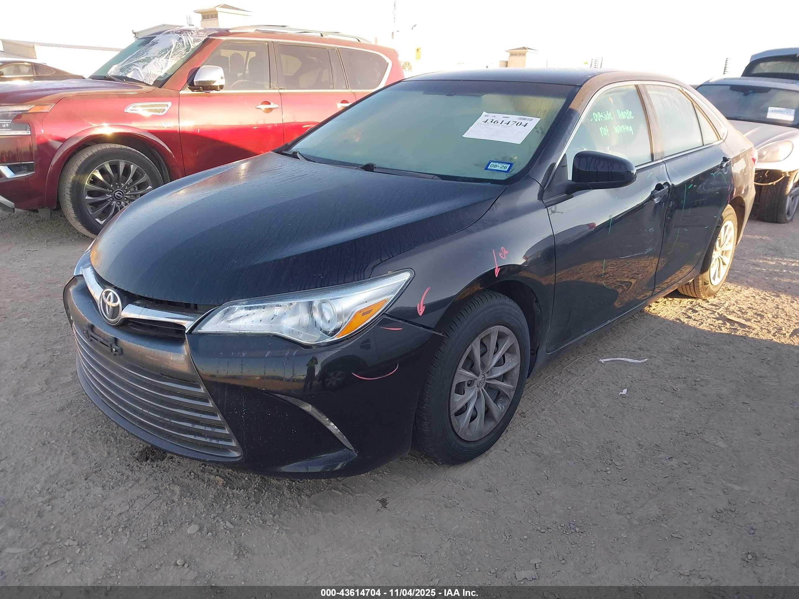 TOYOTA CAMRY image 2