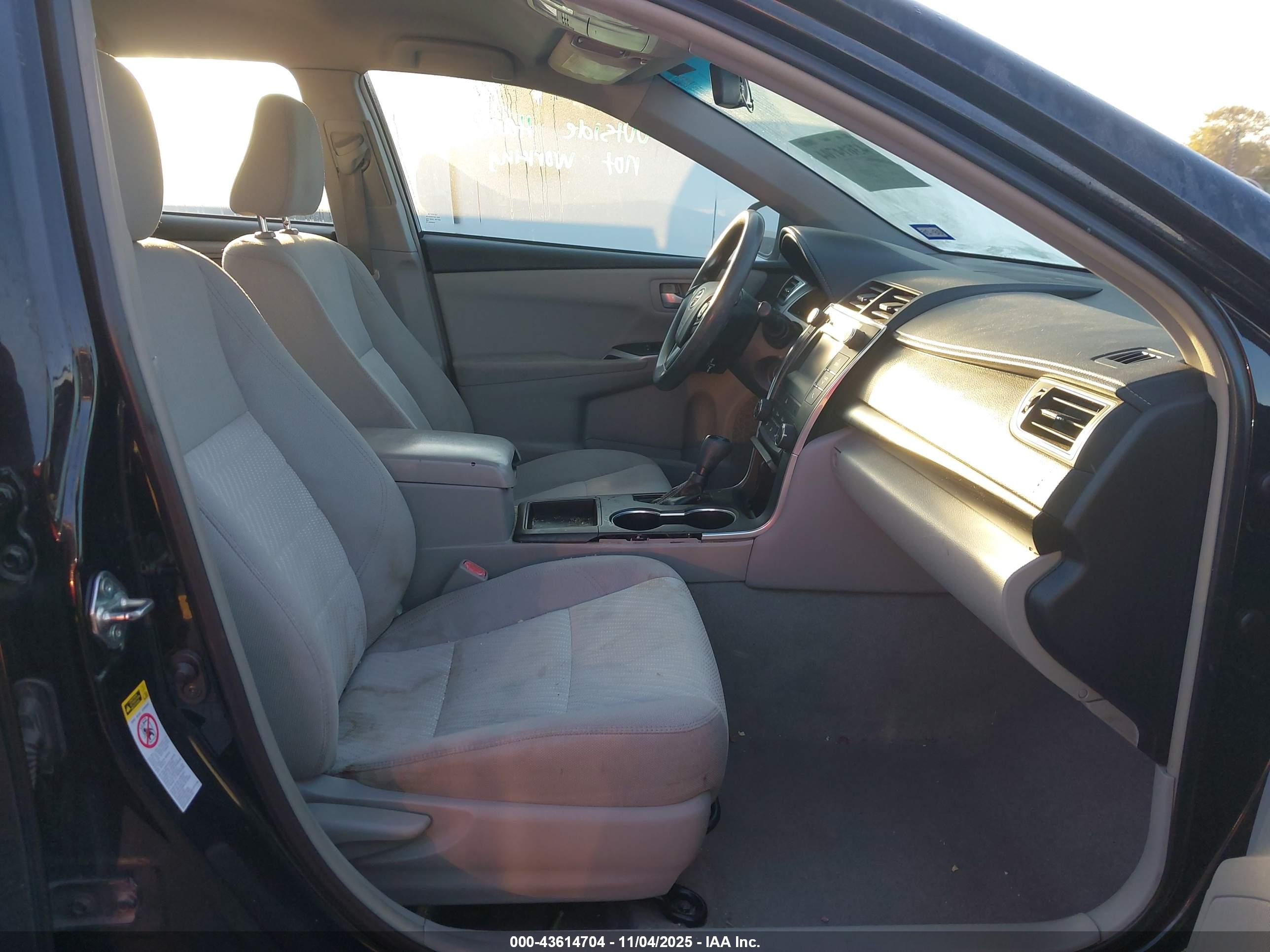 TOYOTA CAMRY image 5