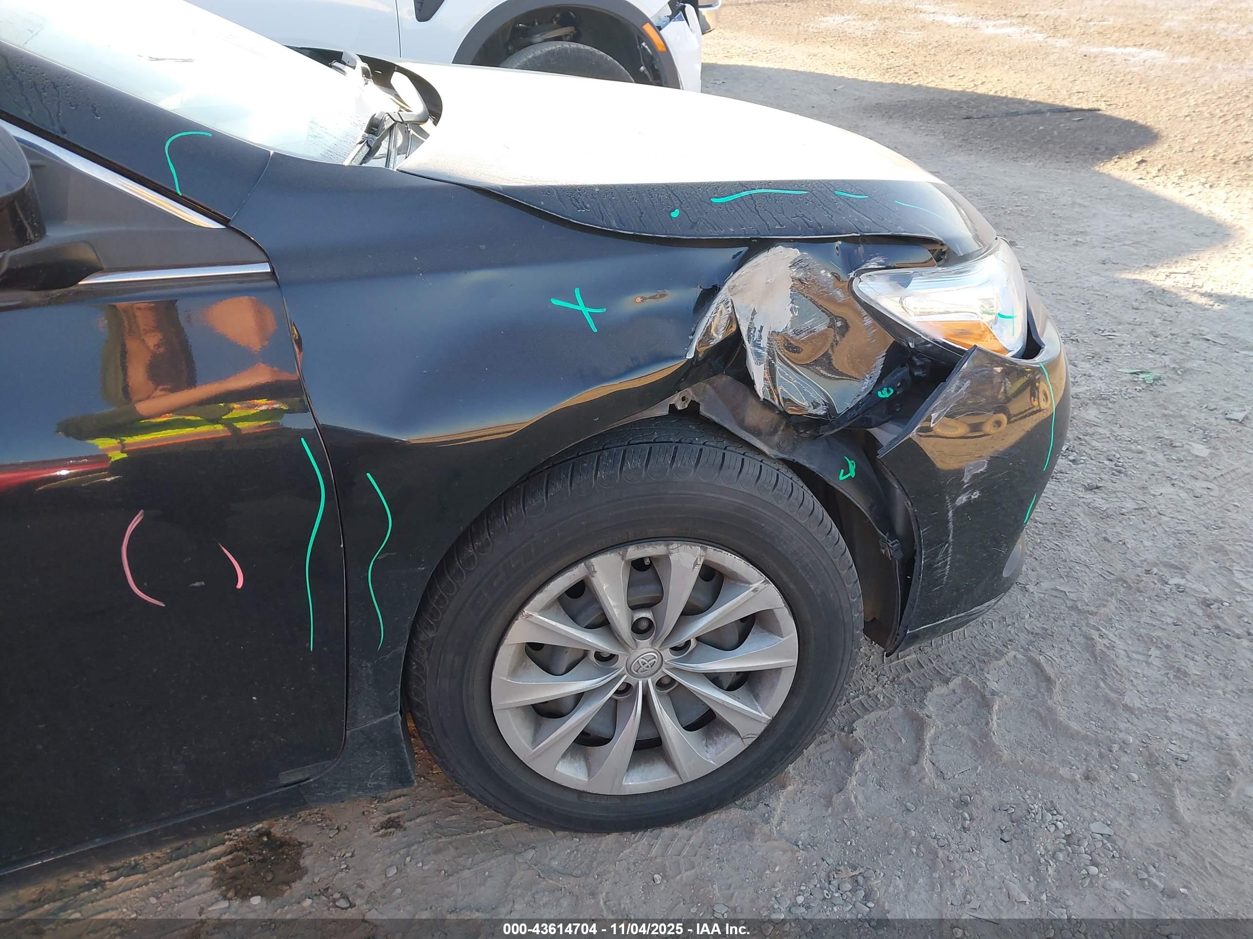 TOYOTA CAMRY image 6