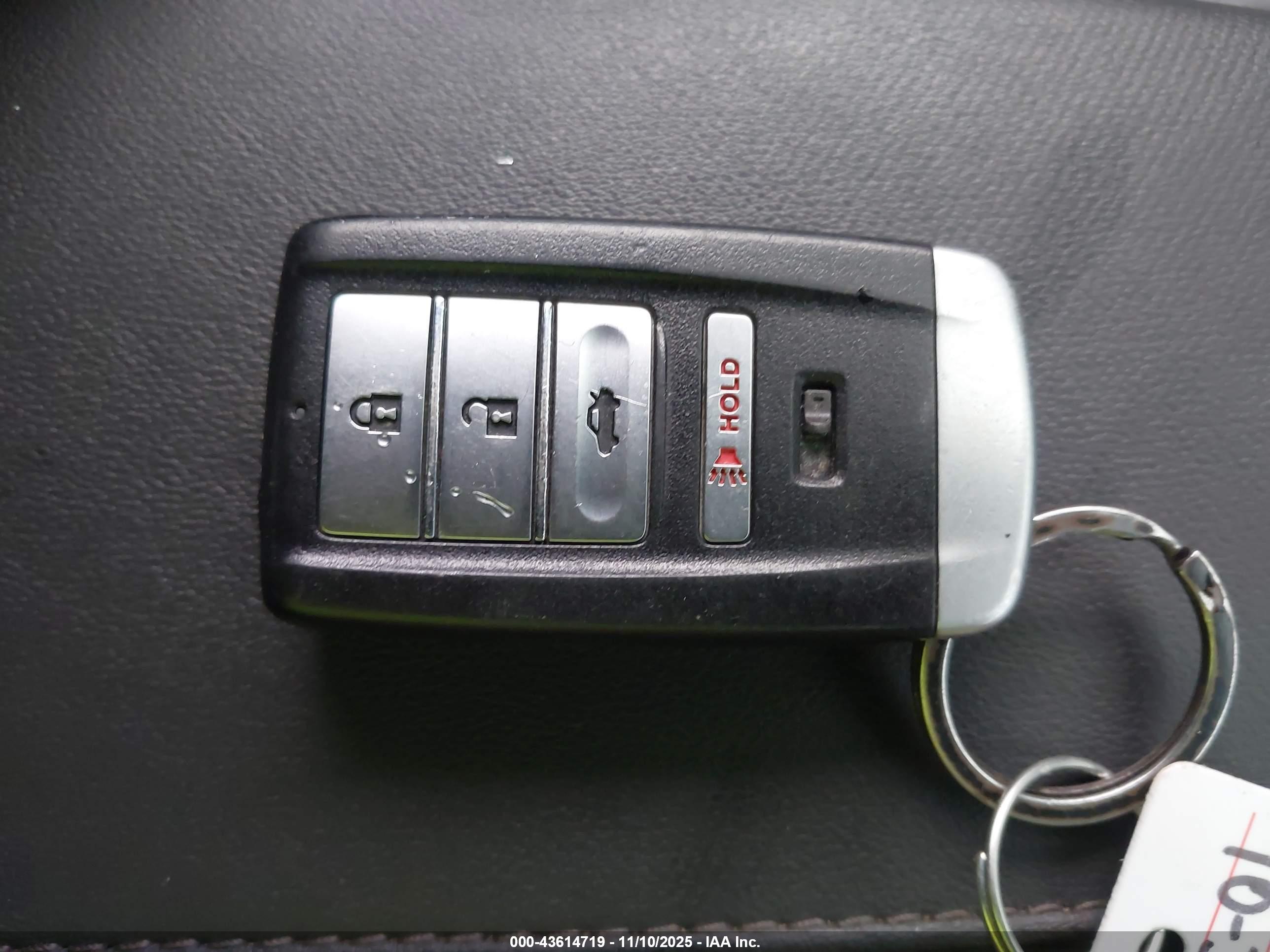 ACURA TLX image 11