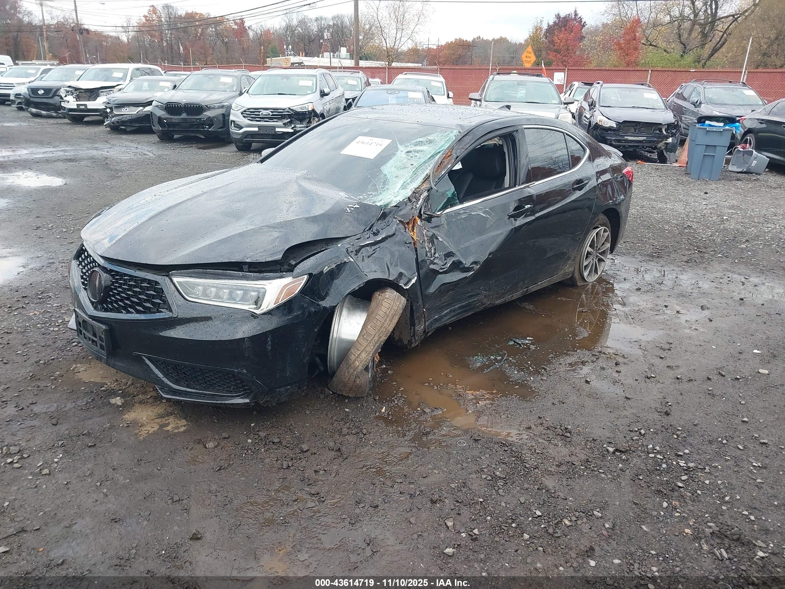 ACURA TLX image 2