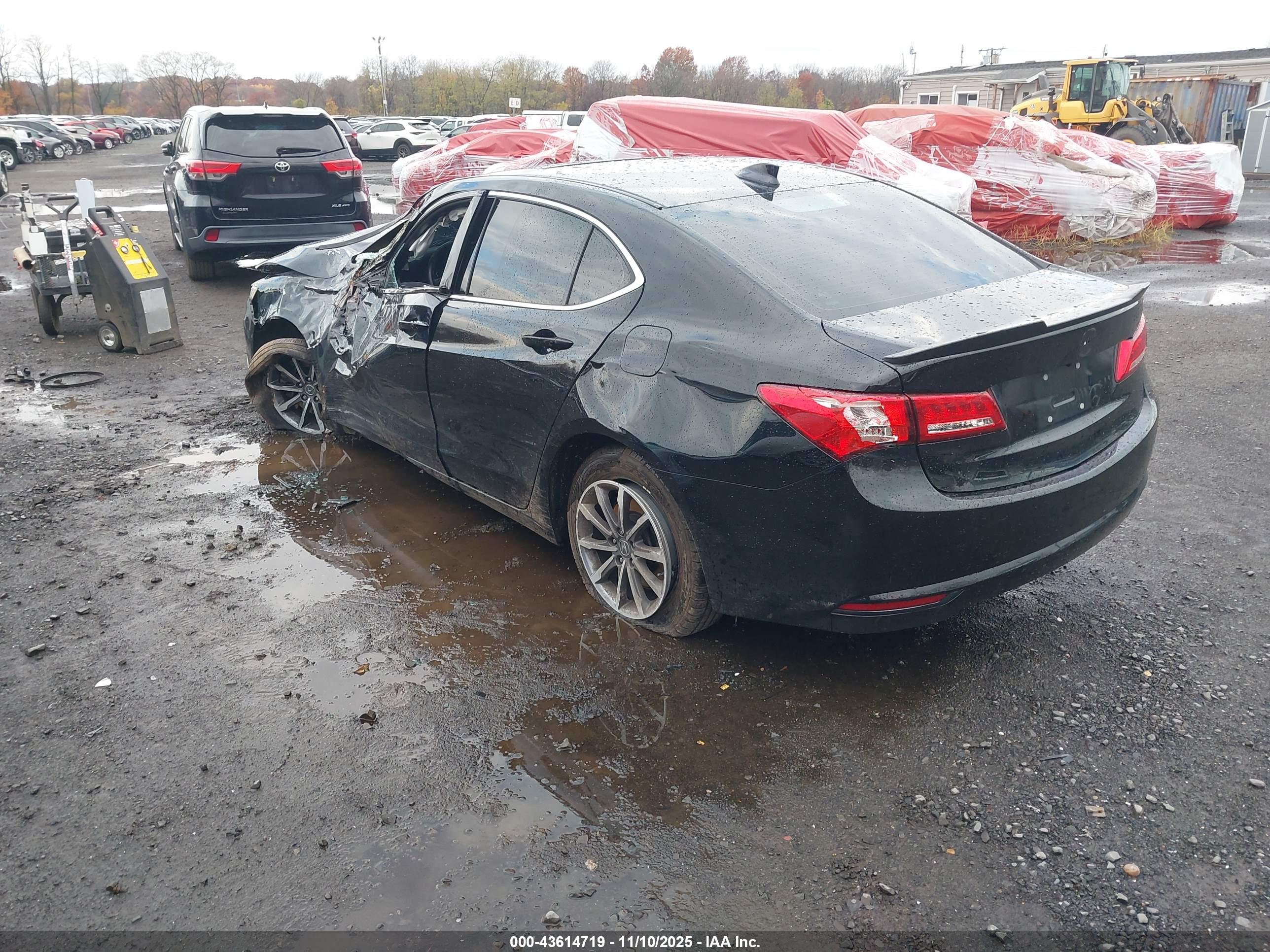 ACURA TLX image 3