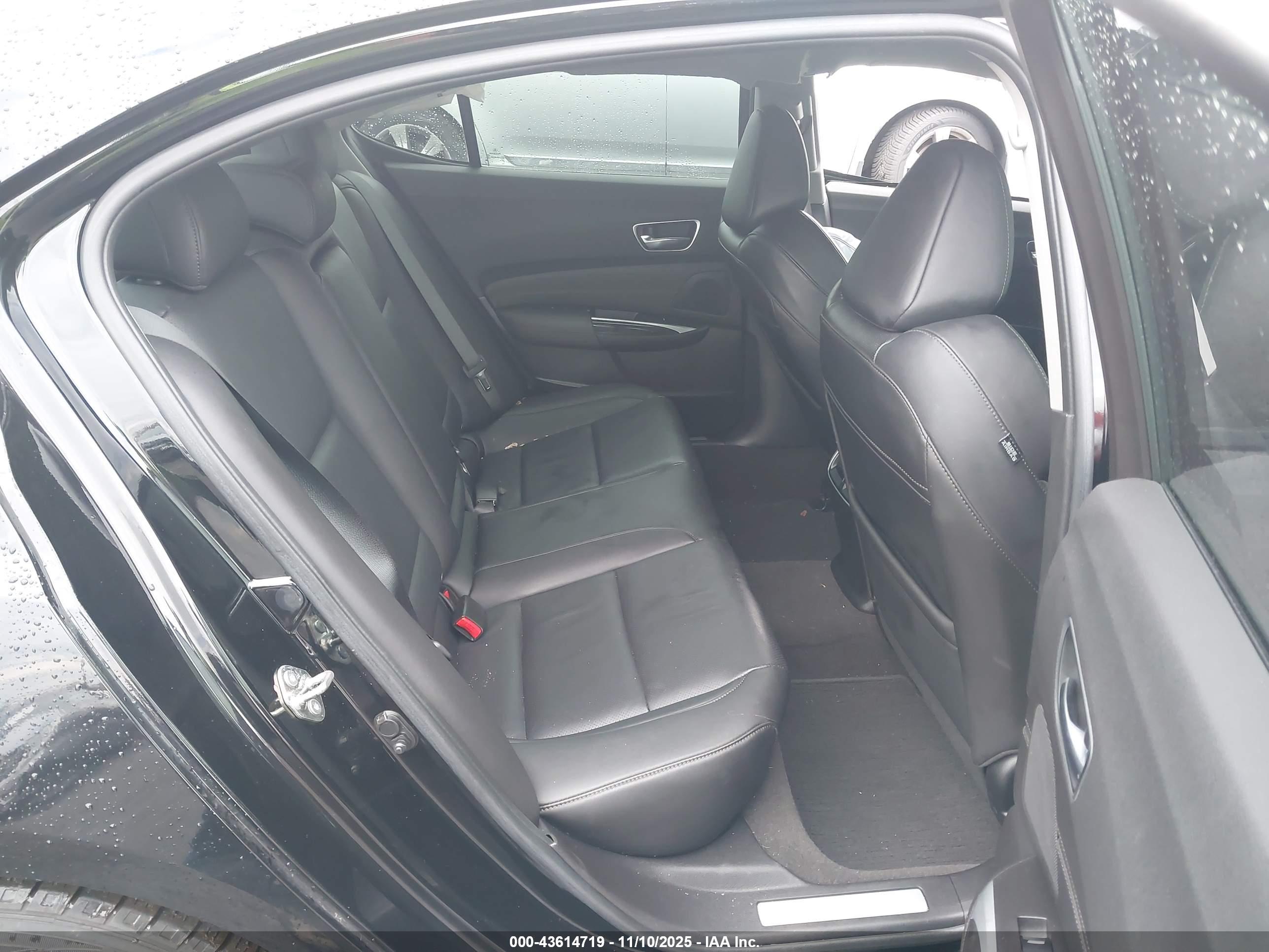 ACURA TLX image 8