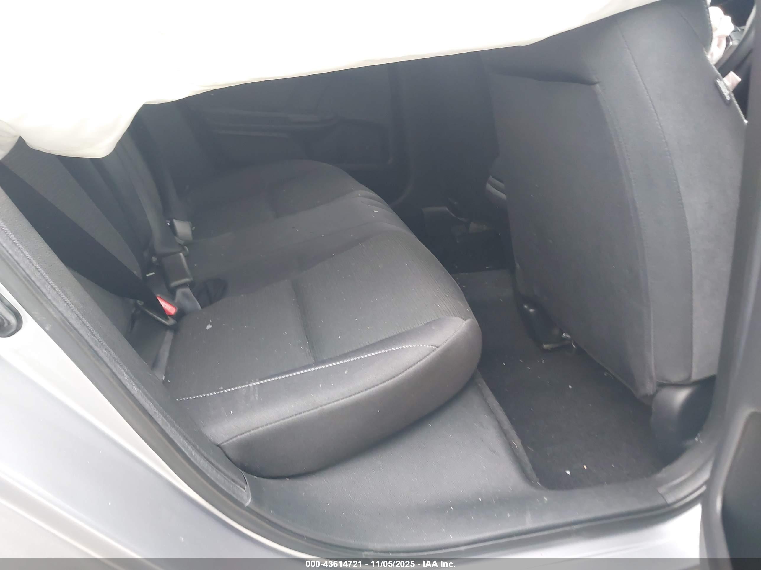 HONDA INSIGHT image 8