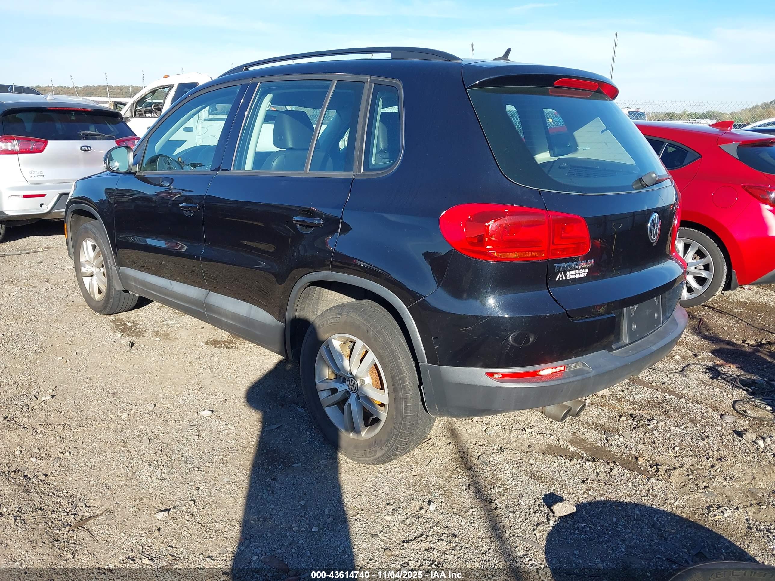 VOLKSWAGEN TIGUAN image 3