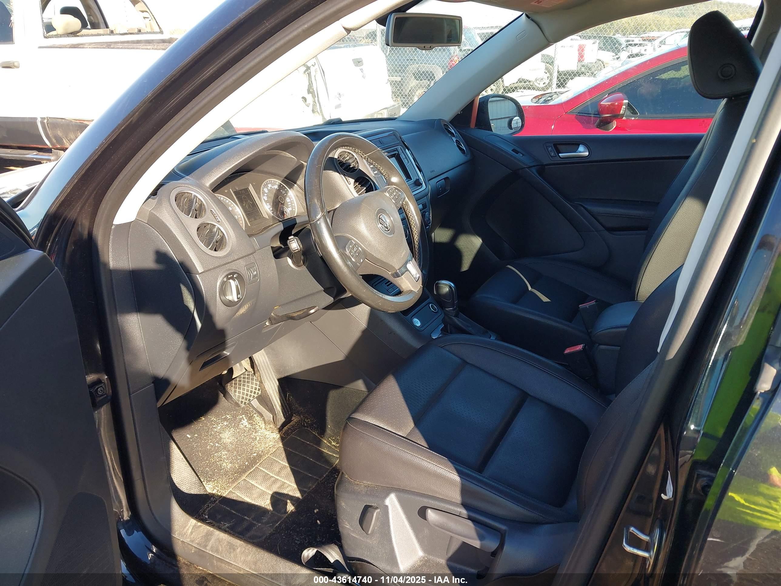 VOLKSWAGEN TIGUAN image 5