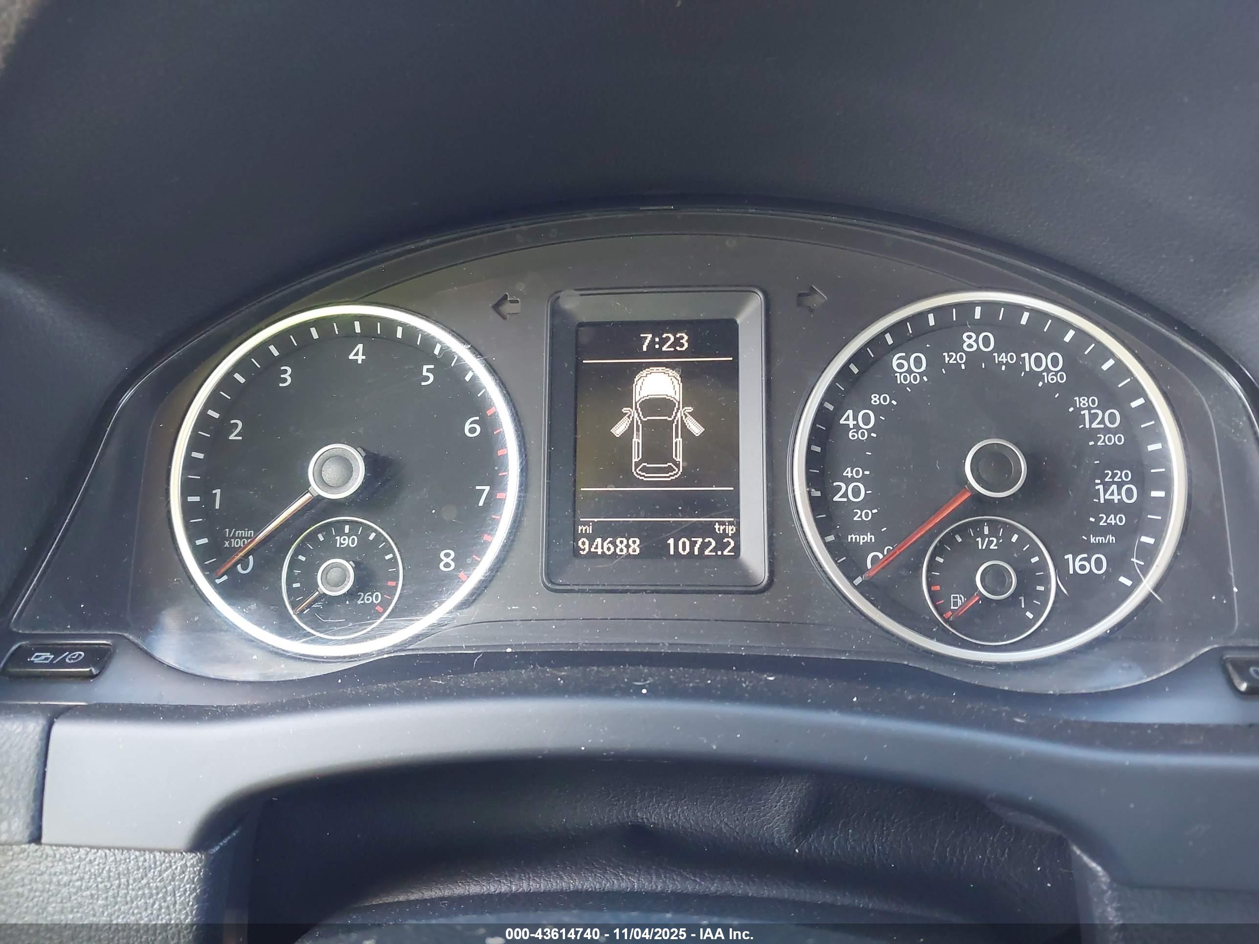 VOLKSWAGEN TIGUAN image 7