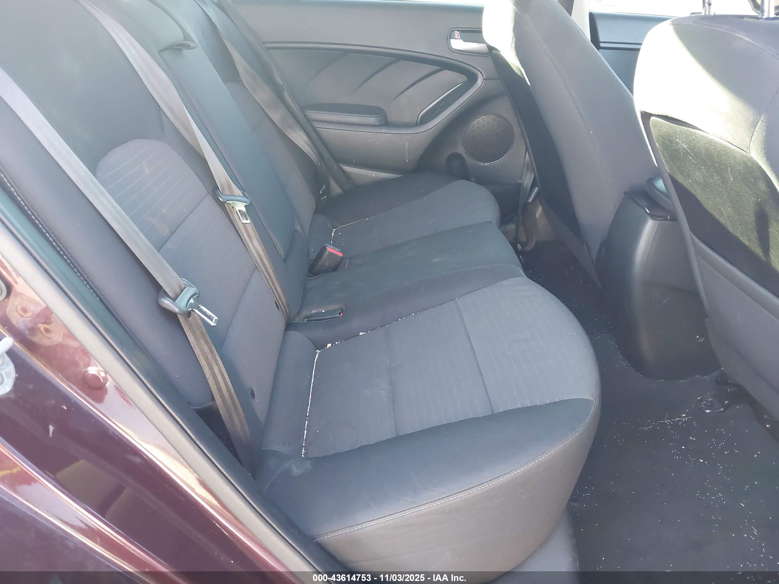 KIA FORTE image 8