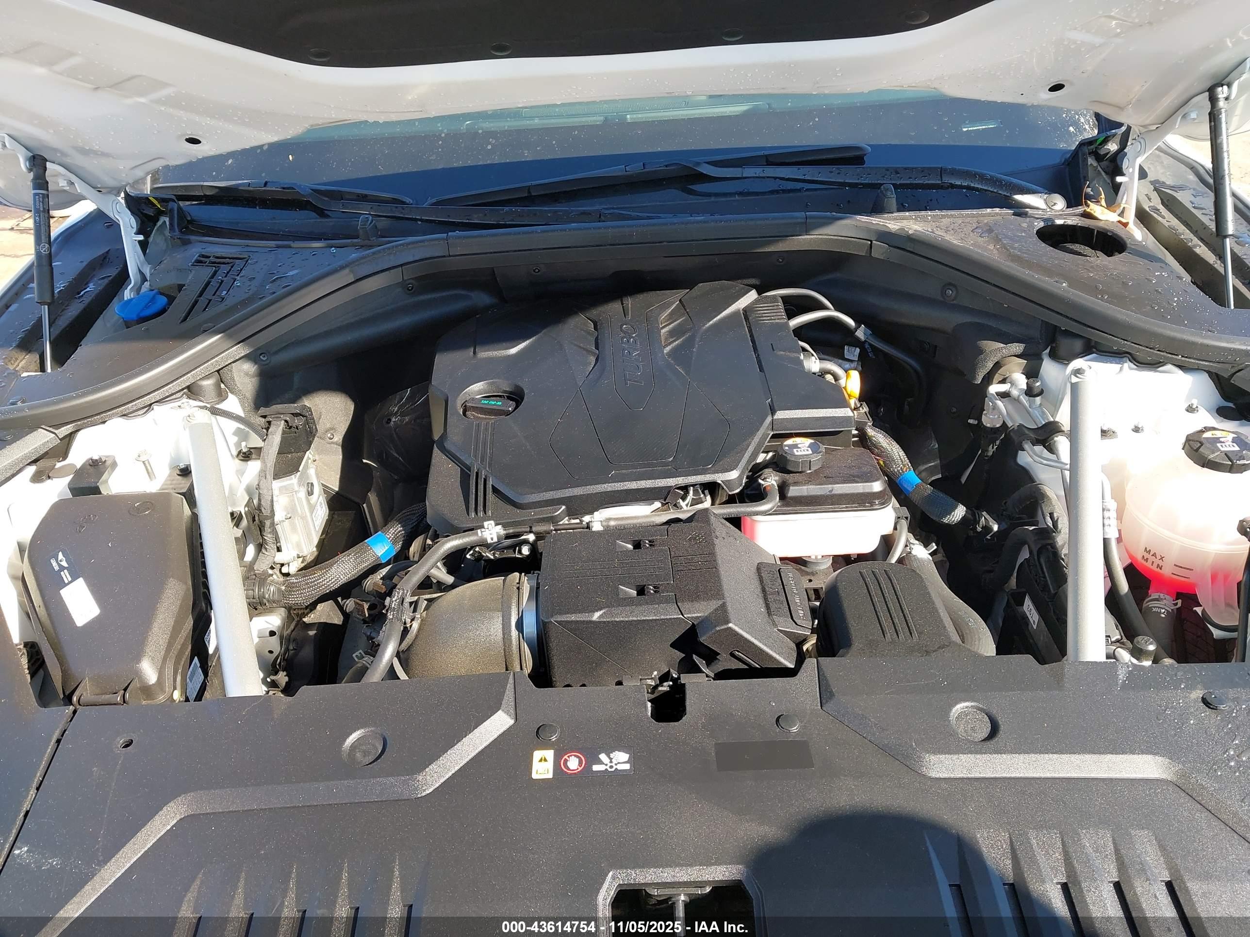 GENESIS GV70 image 10
