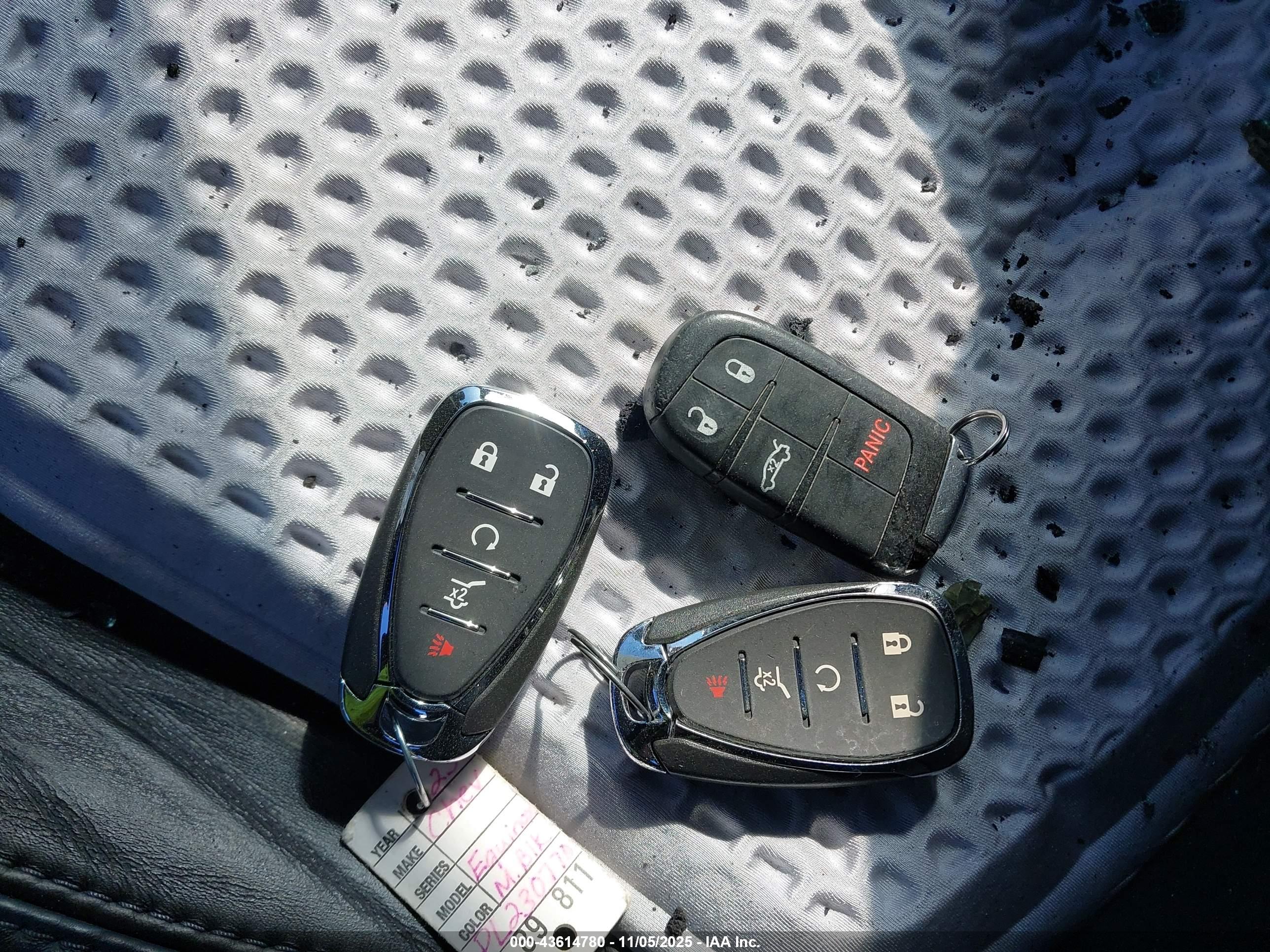 CHRYSLER 200 image 11