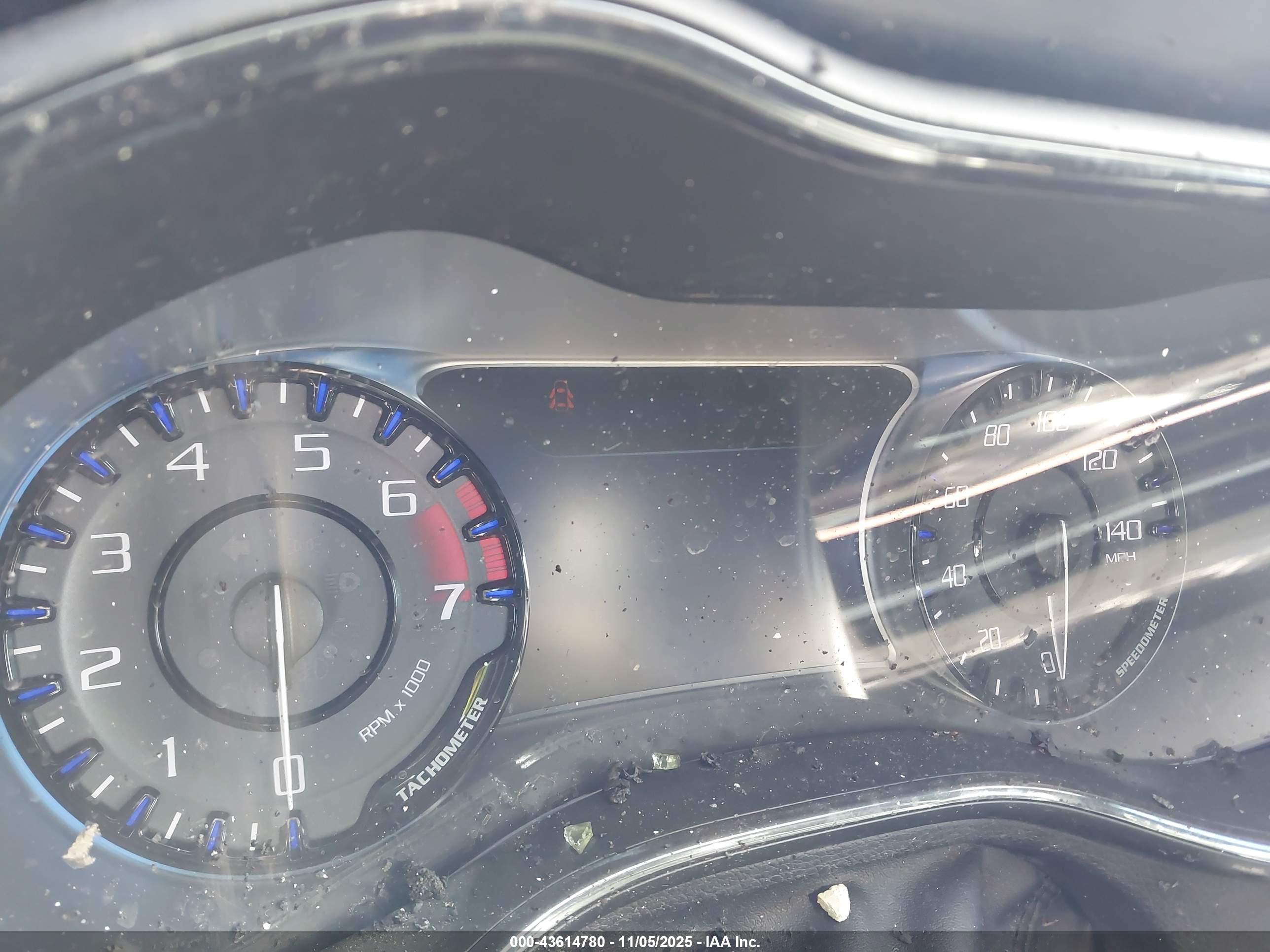 CHRYSLER 200 image 7