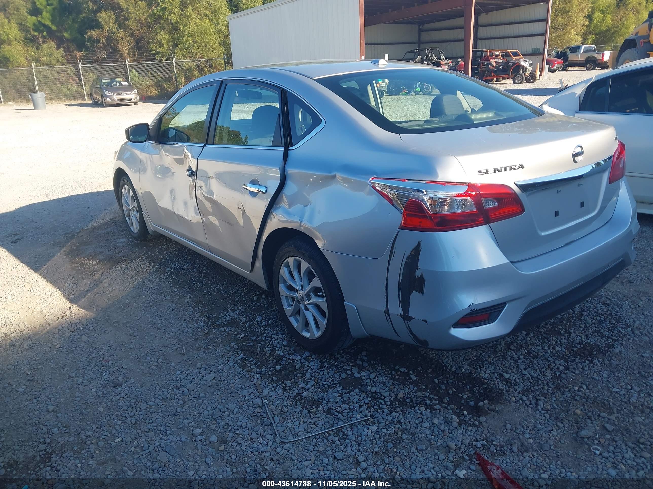 NISSAN SENTRA image 3