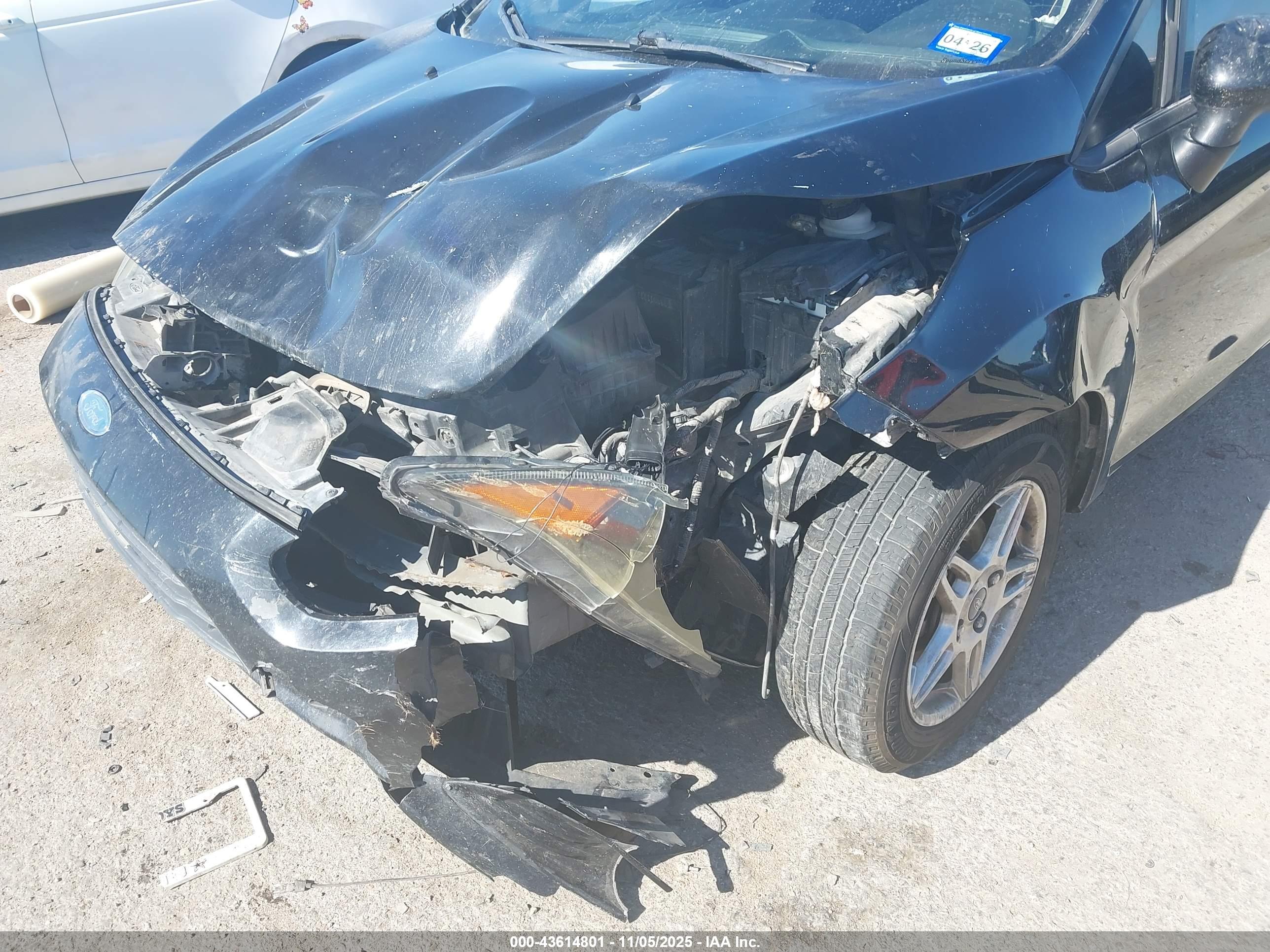 FORD FIESTA image 6