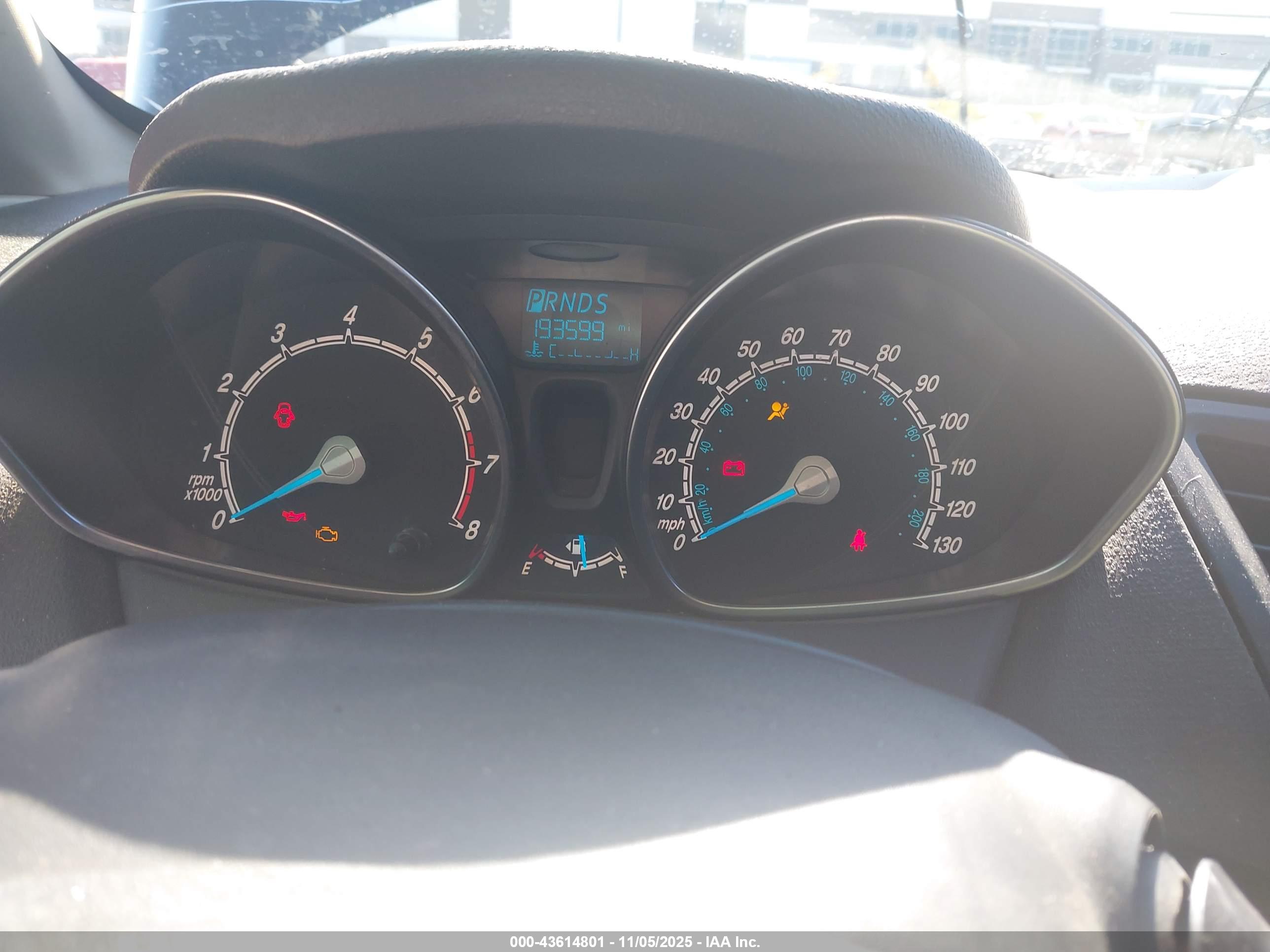 FORD FIESTA image 7