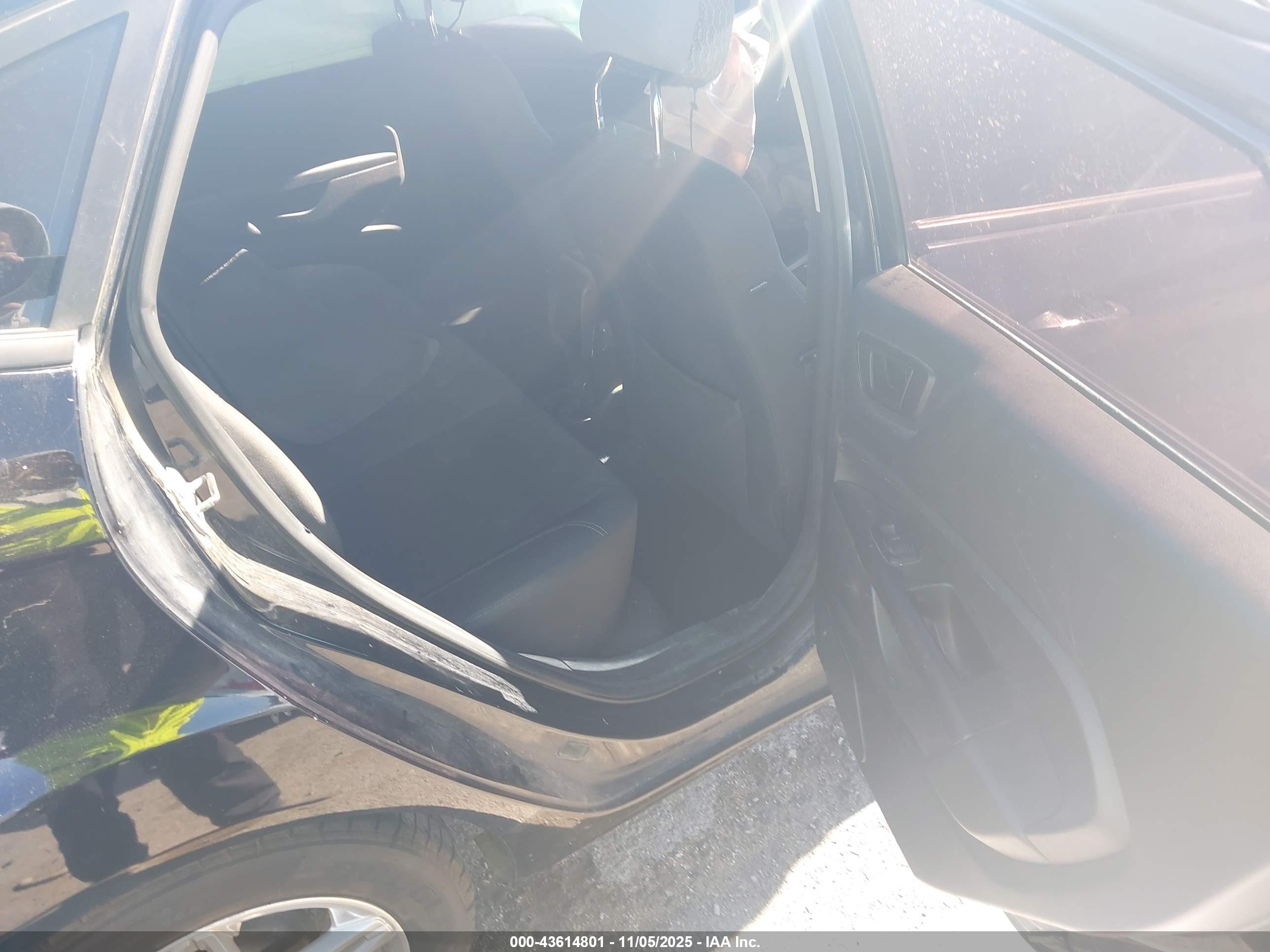 FORD FIESTA image 8