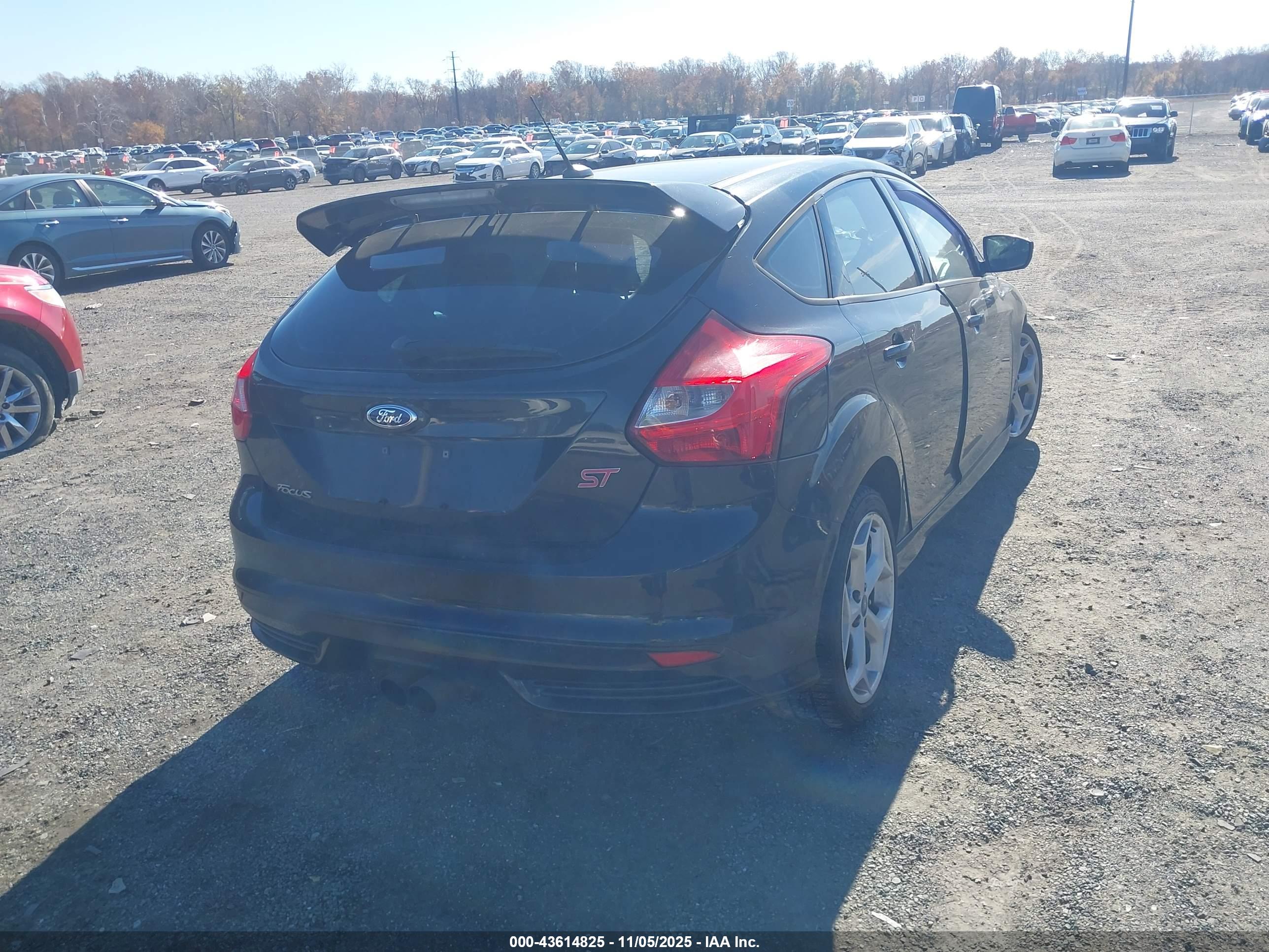 FORD FOCUS image 4