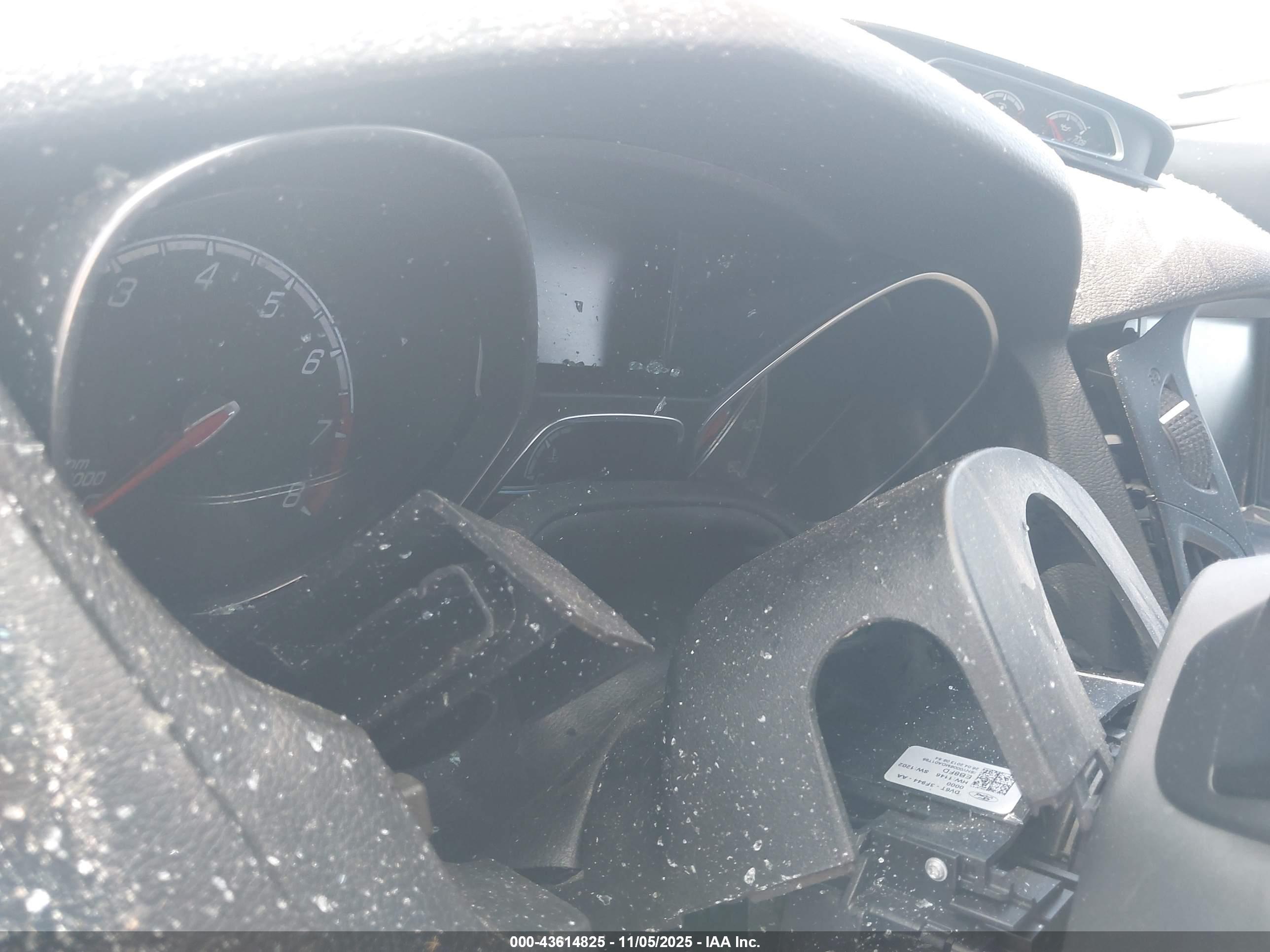 FORD FOCUS image 7
