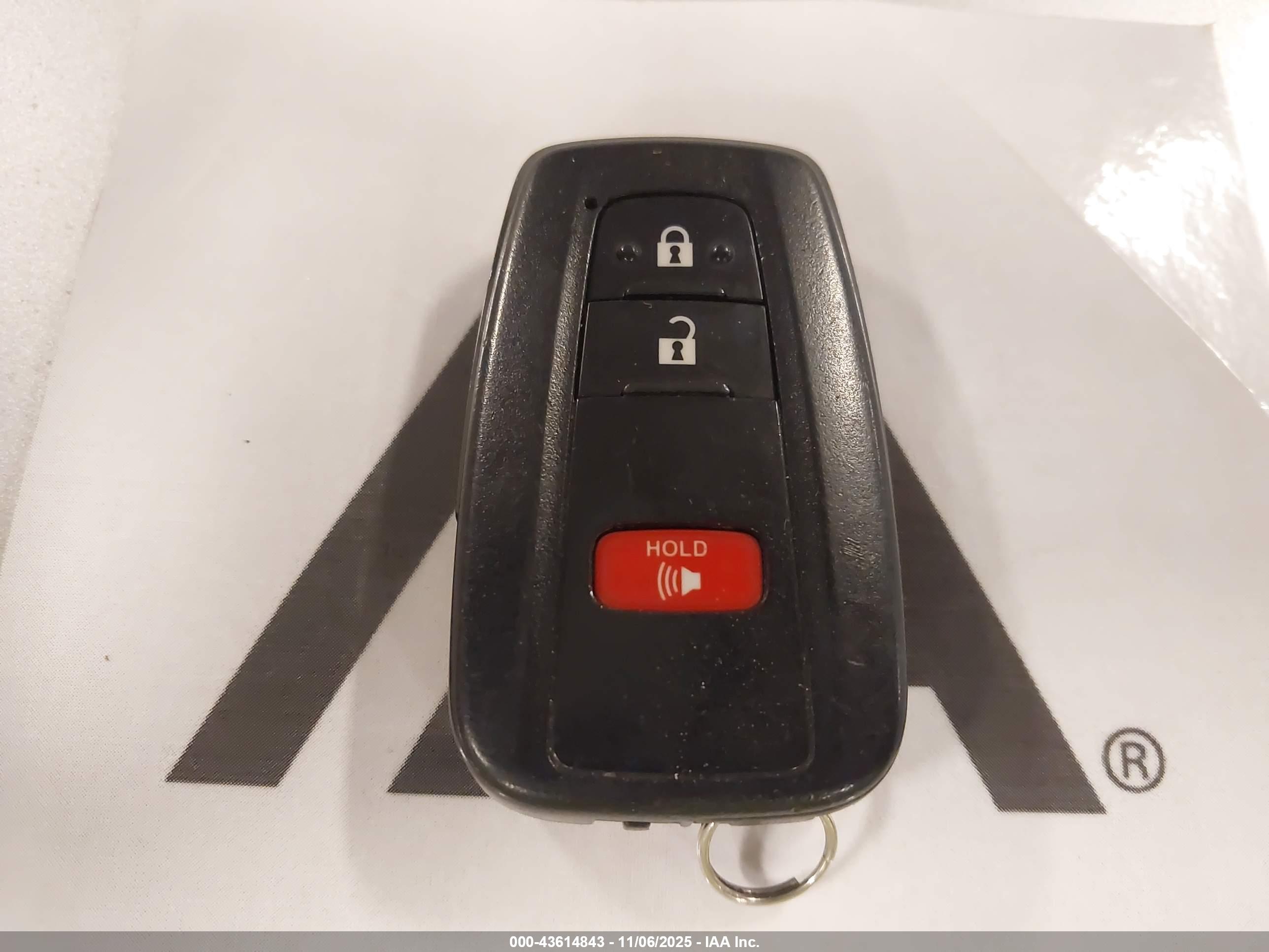 TOYOTA PRIUS image 11