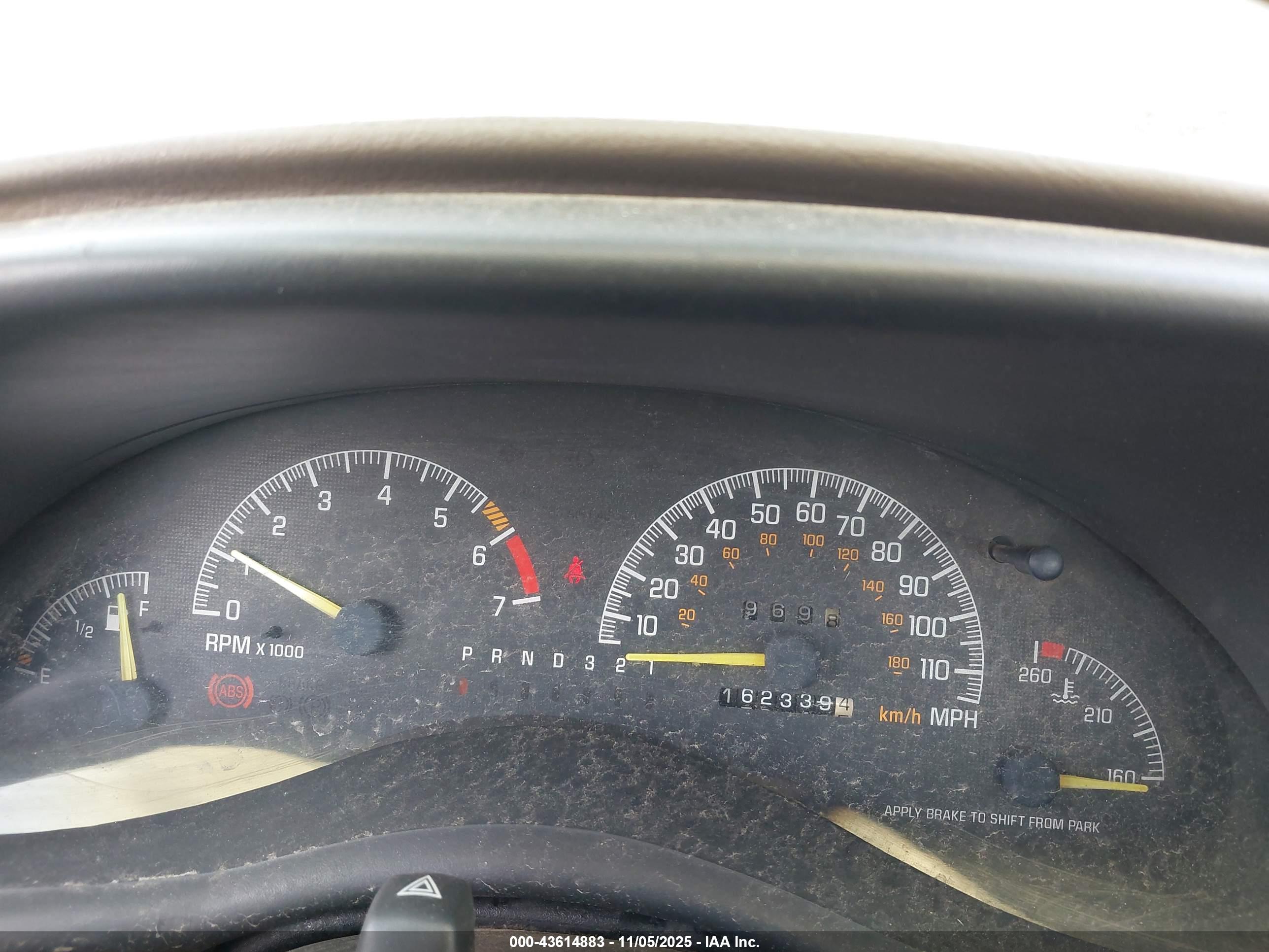 PONTIAC GRAND image 7