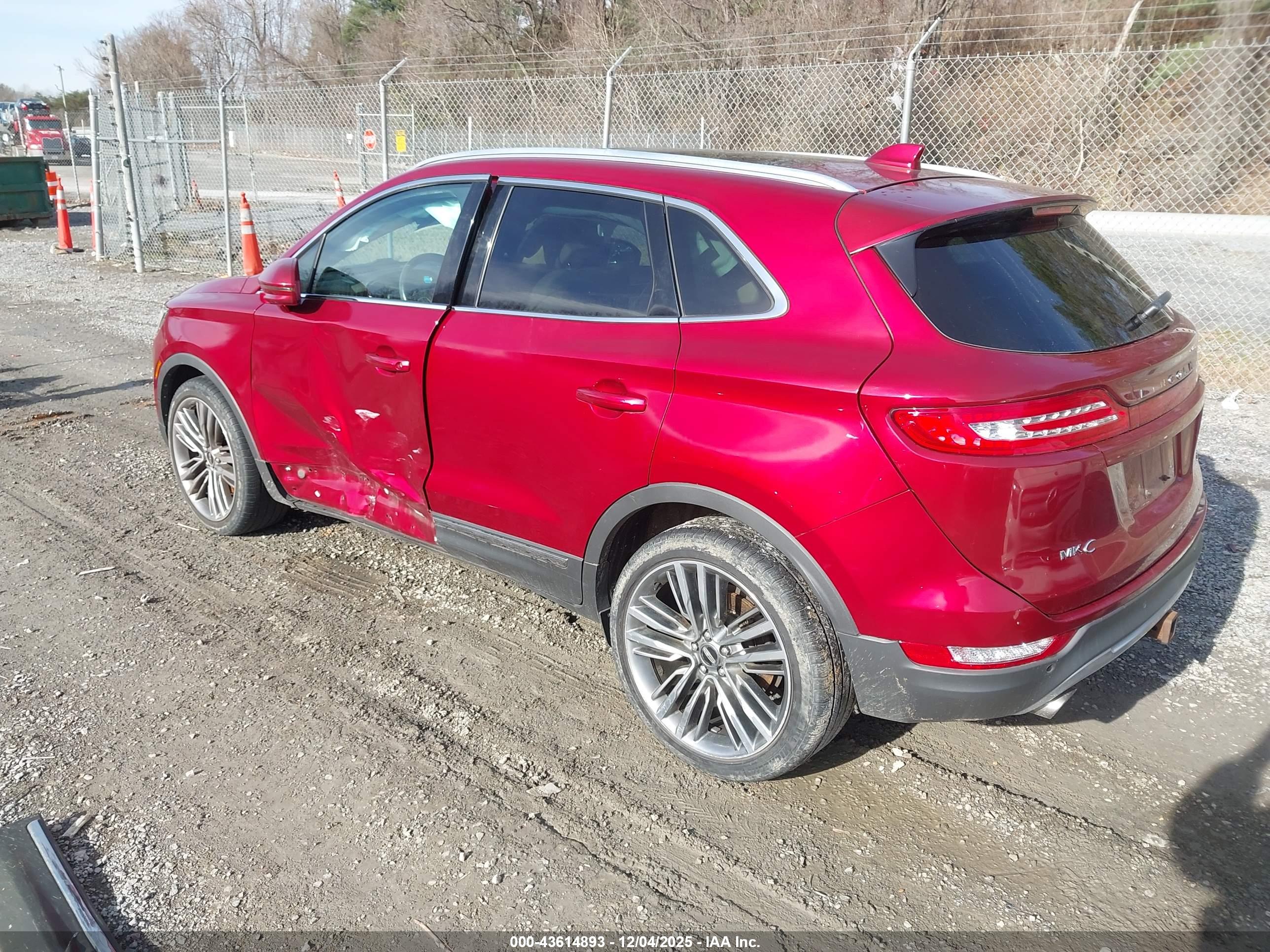 LINCOLN MKC image 3