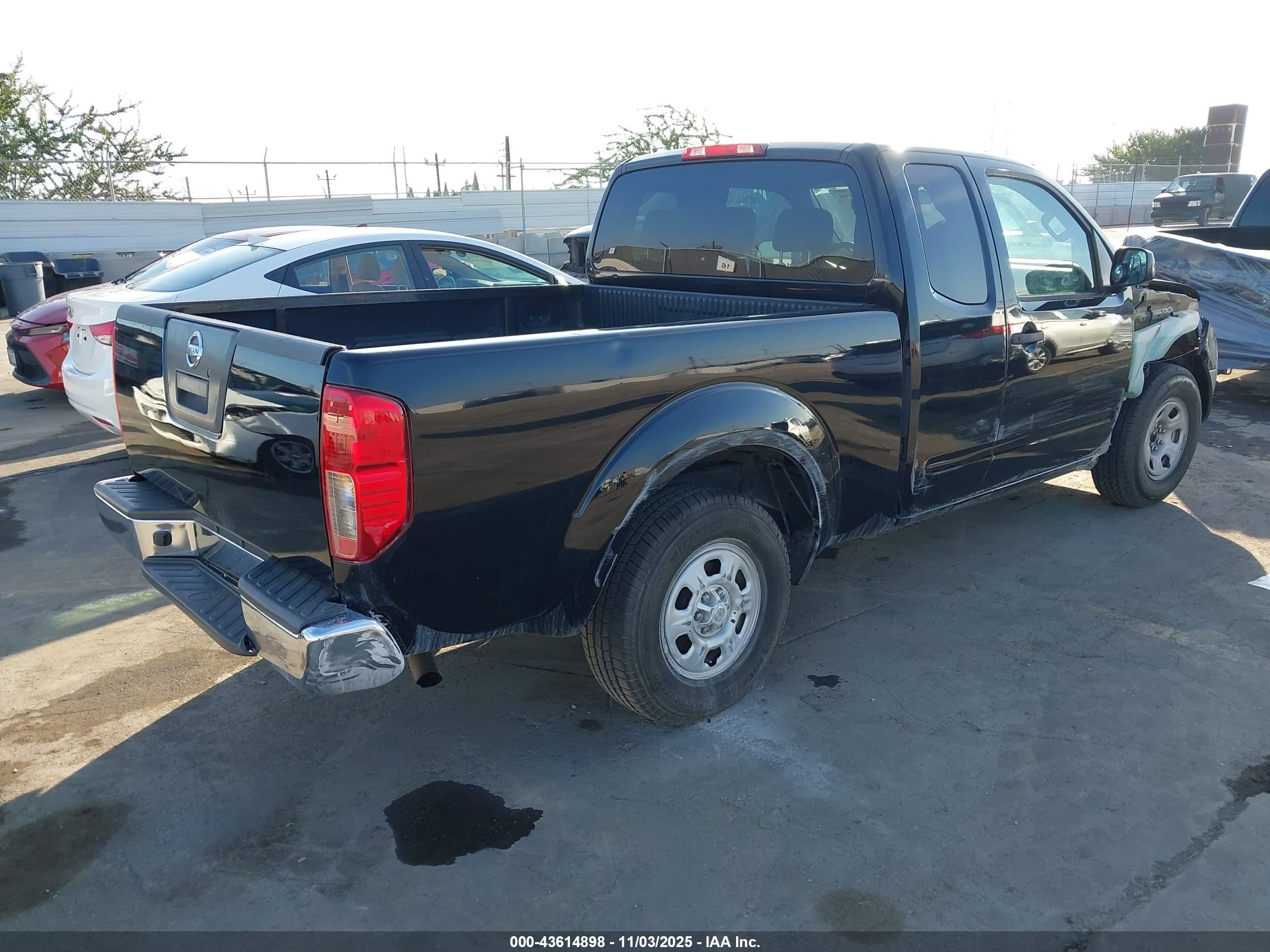 NISSAN FRONTIER image 4