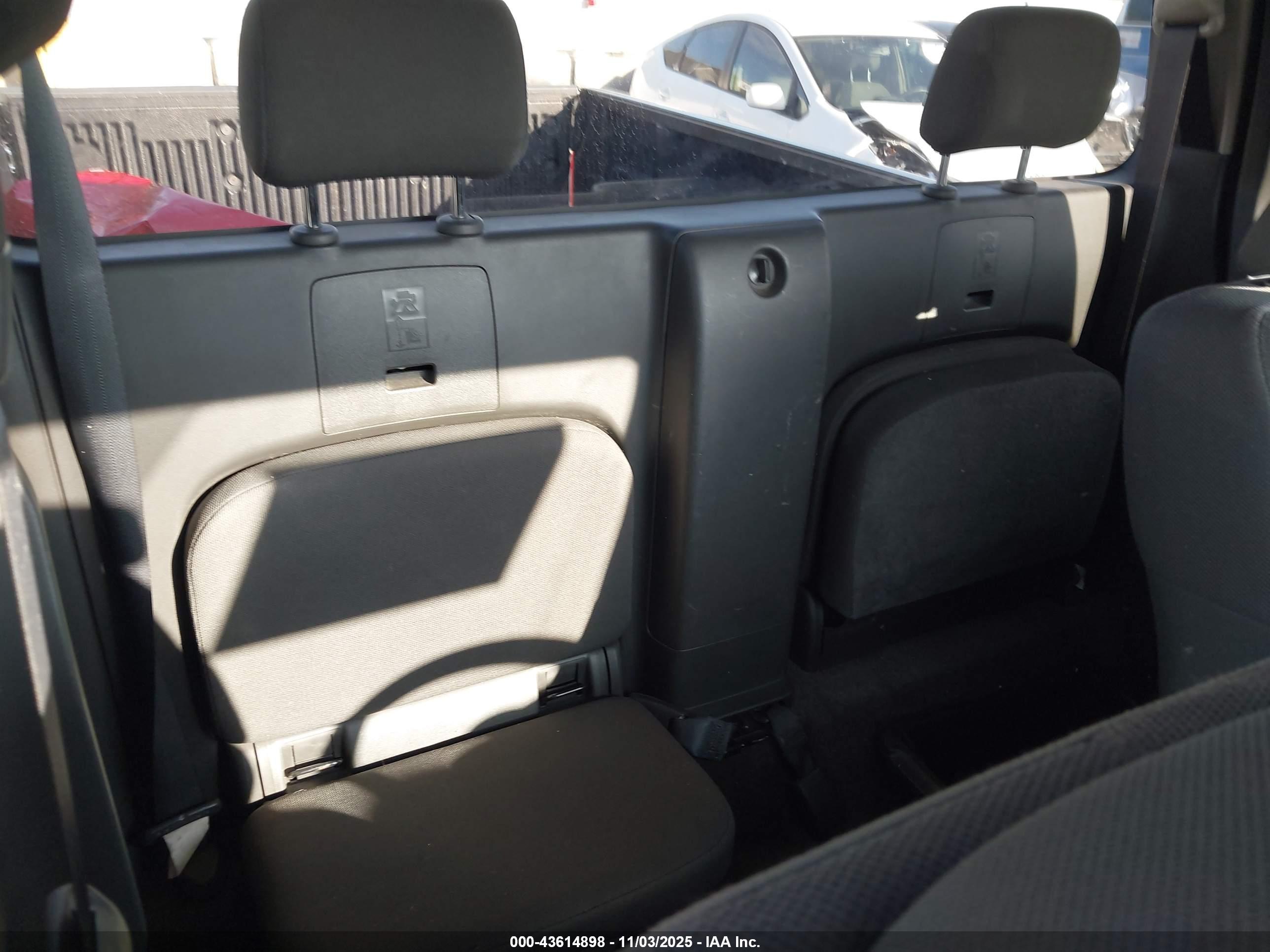 NISSAN FRONTIER image 8