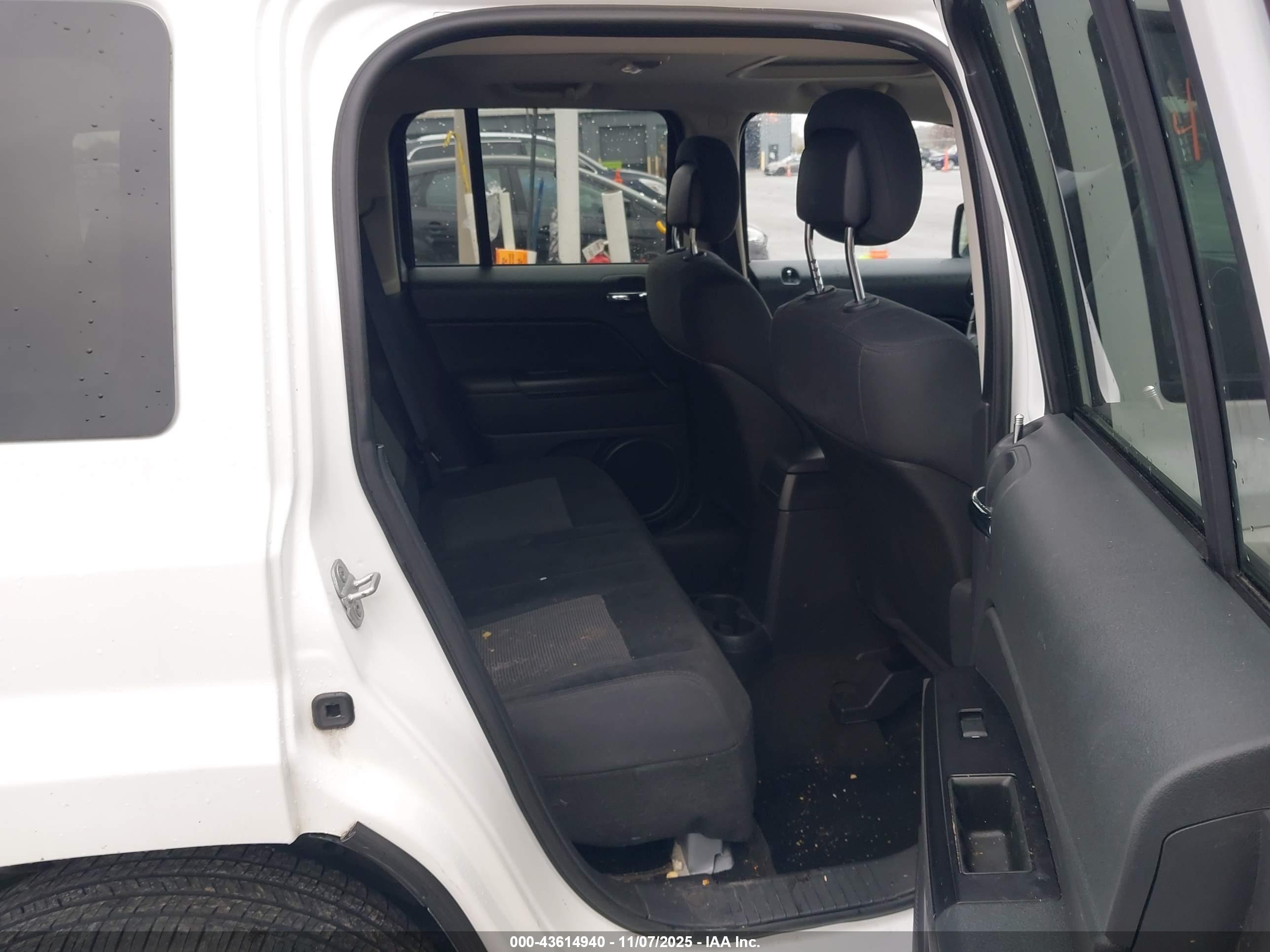 JEEP PATRIOT image 8