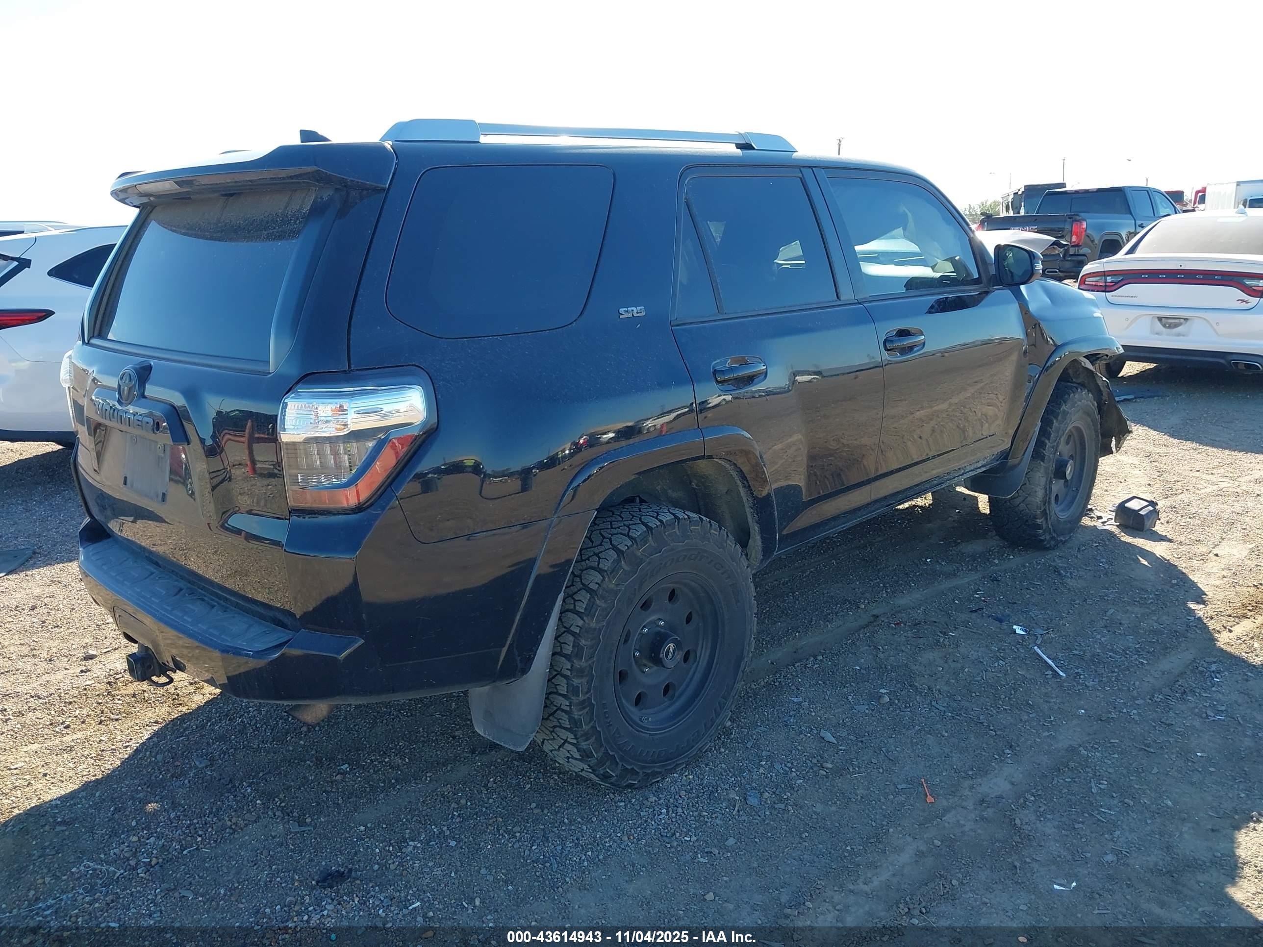 TOYOTA 4RUNNER image 4
