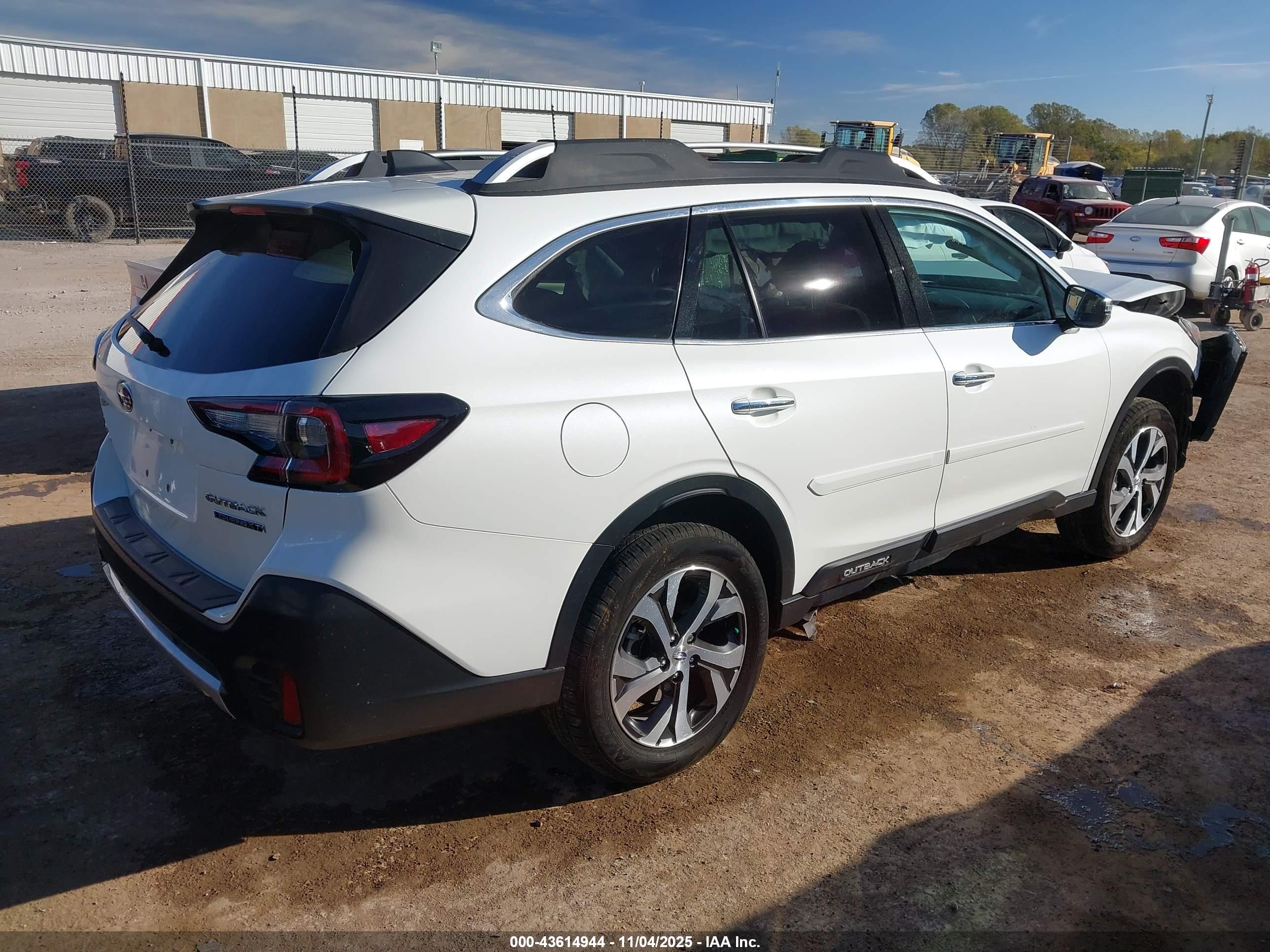 SUBARU OUTBACK image 4