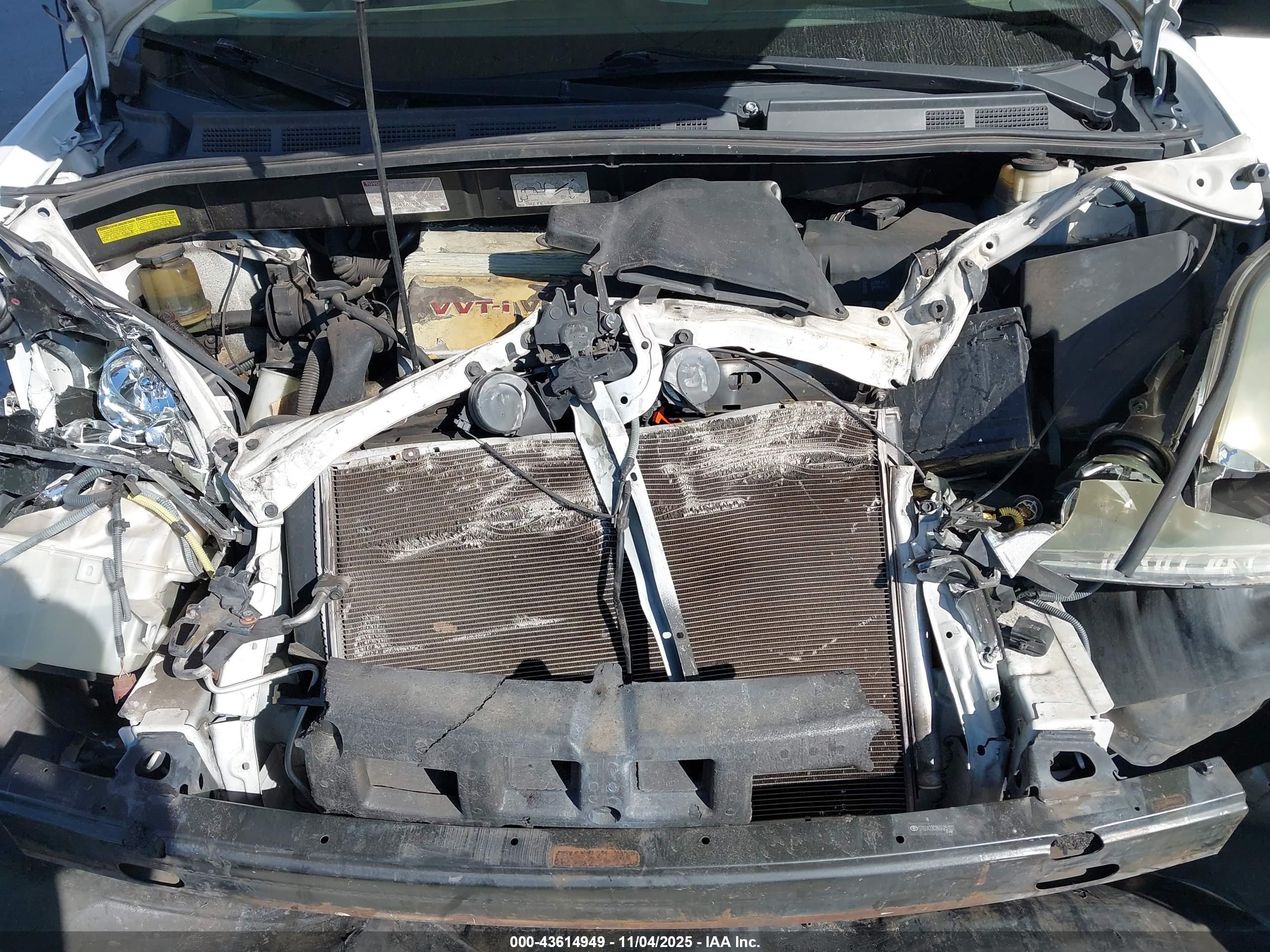 TOYOTA SIENNA image 10
