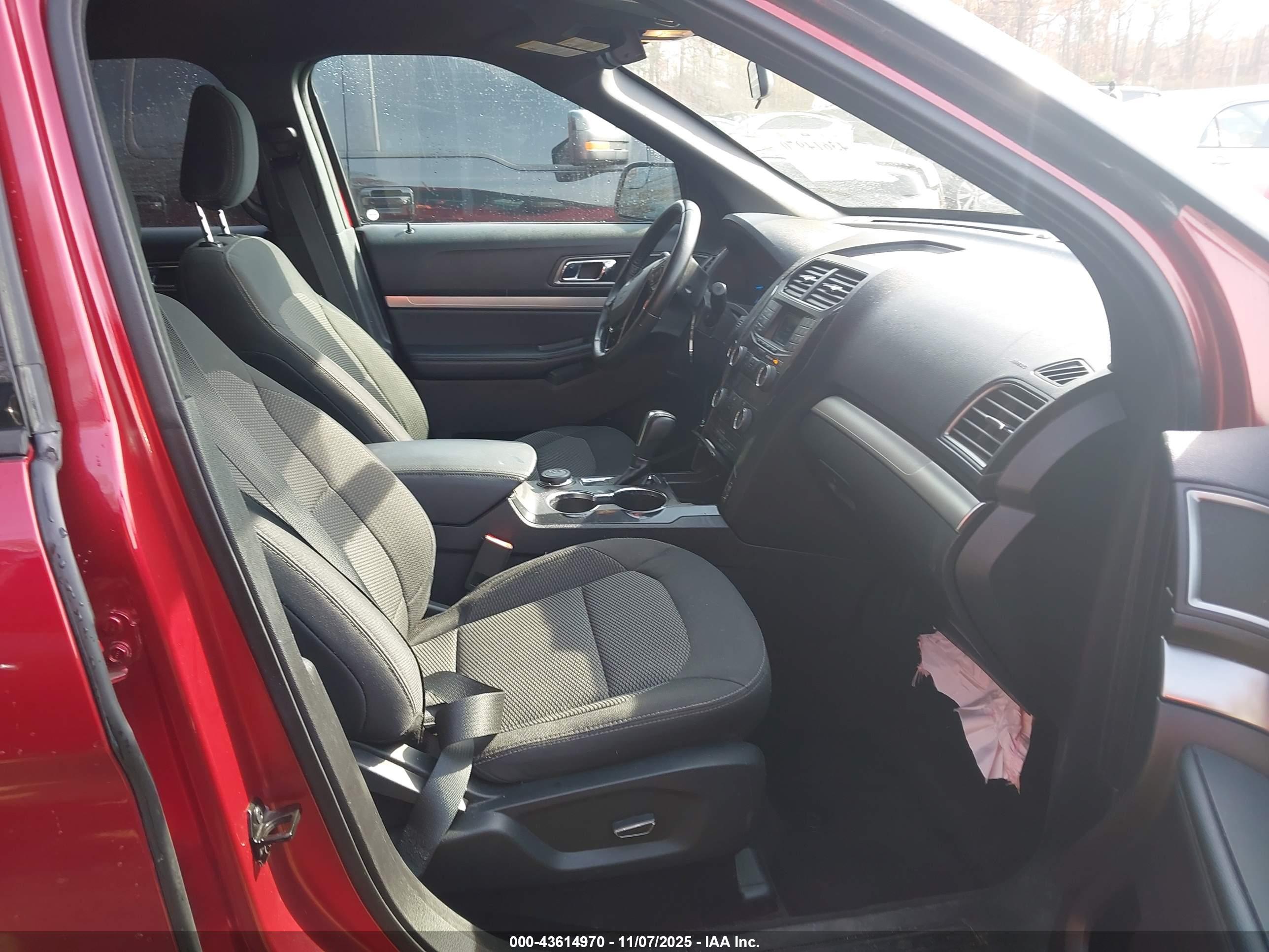 FORD EXPLORER image 5