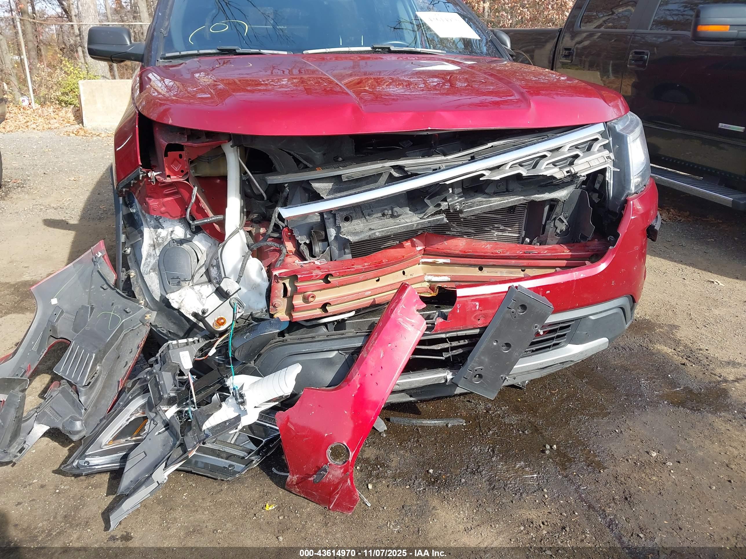 FORD EXPLORER image 6
