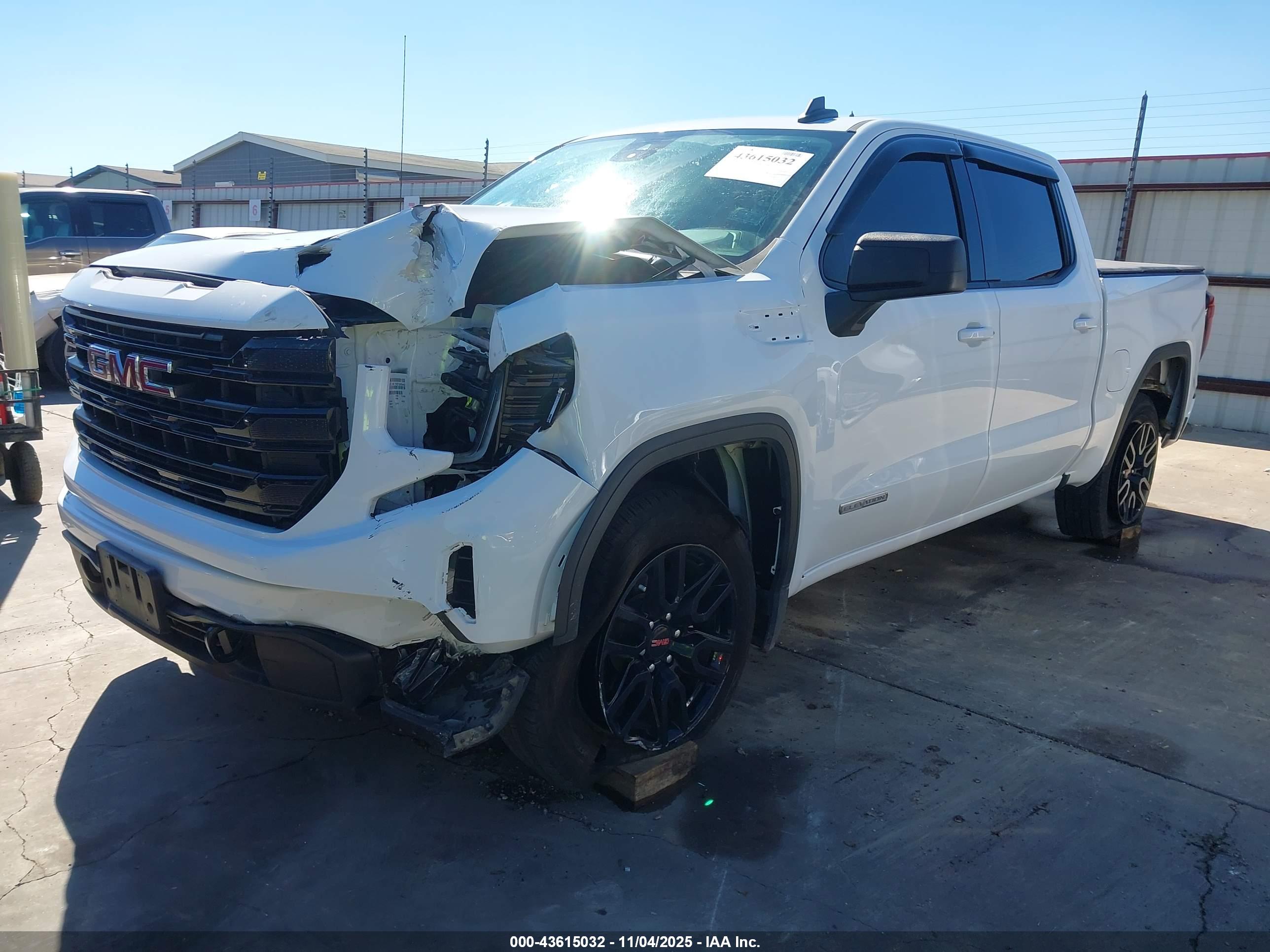 GMC SIERRA image 2