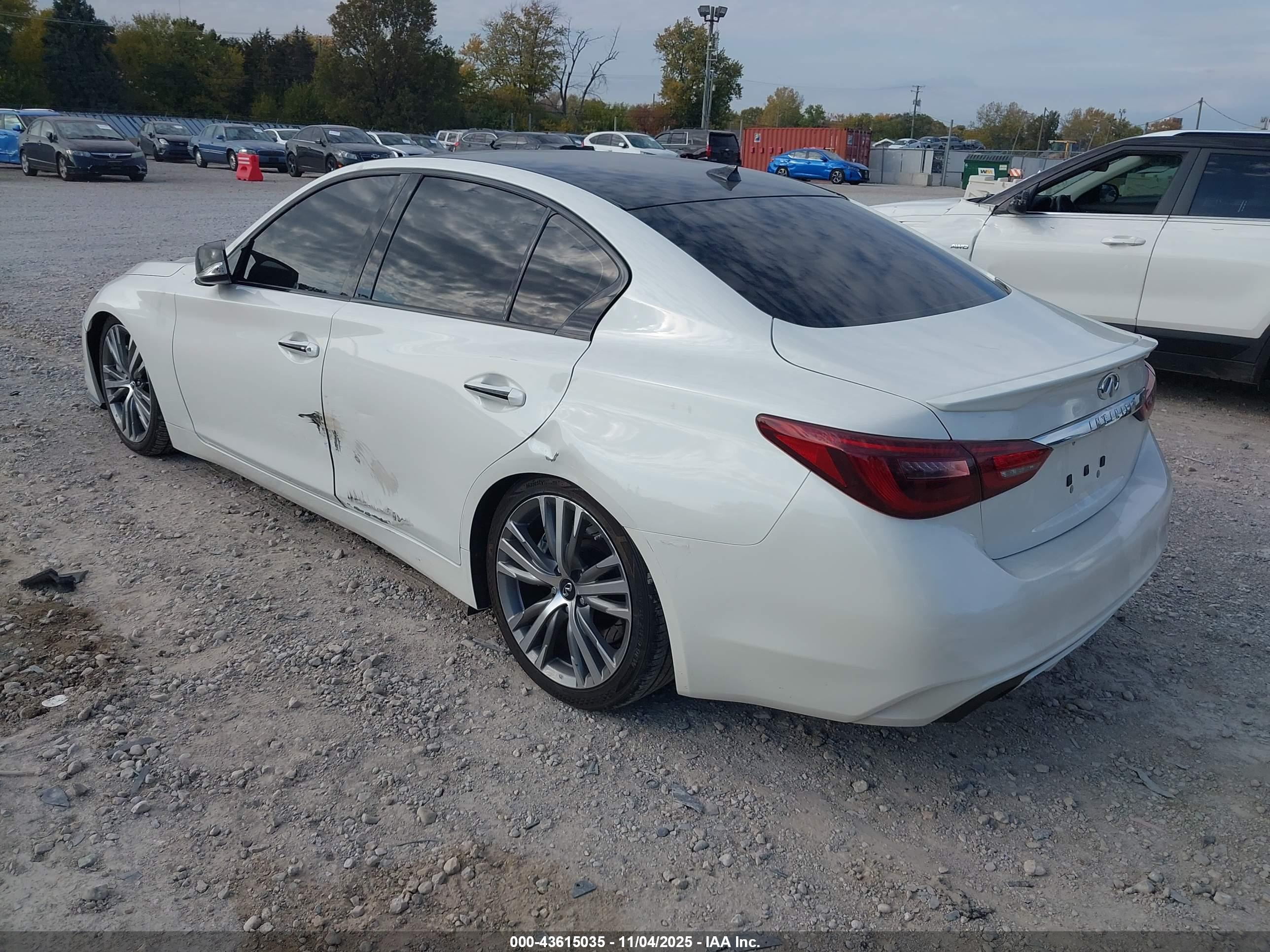 INFINITI Q50 image 3