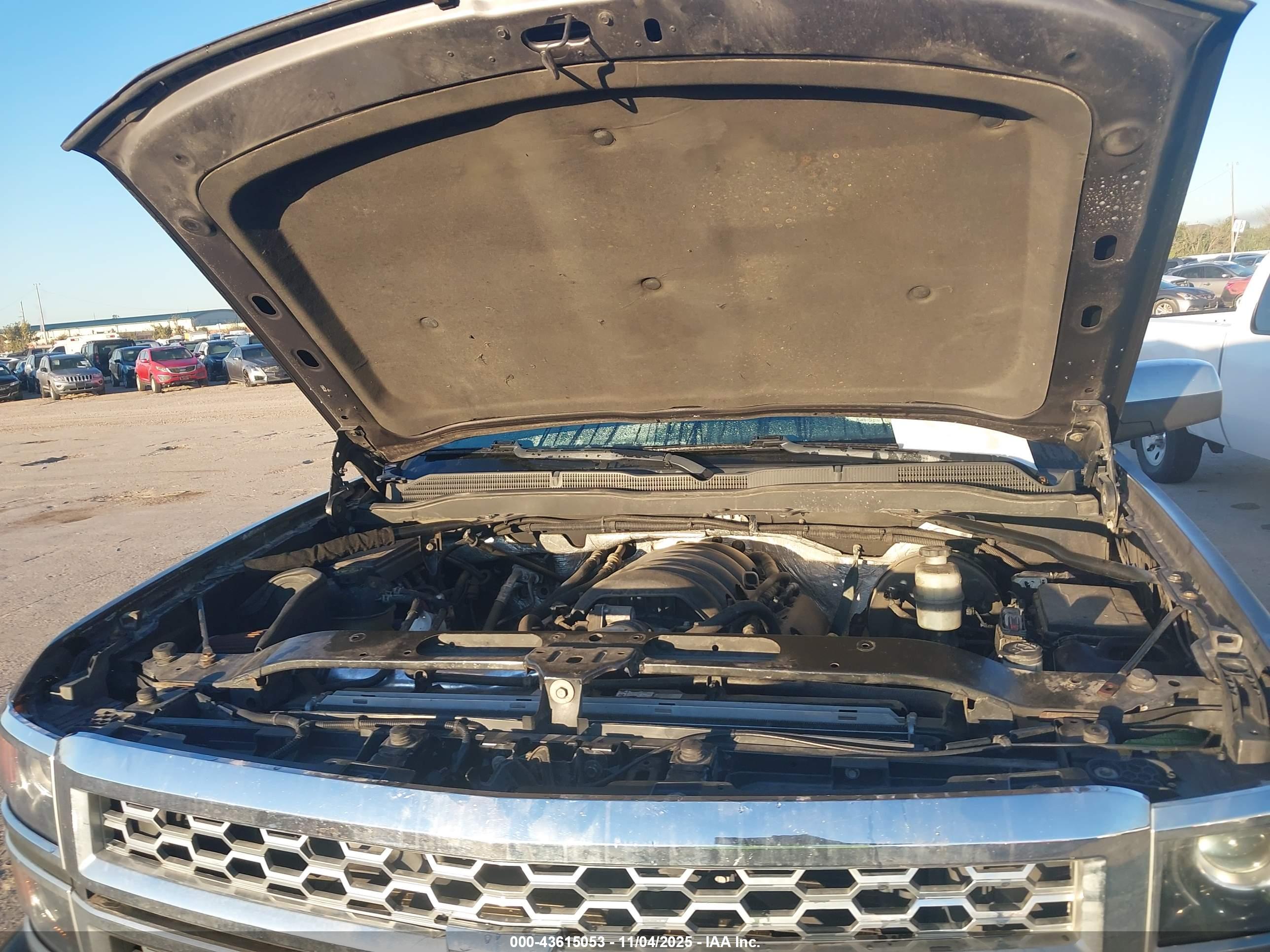 CHEVROLET SILVERADO image 10