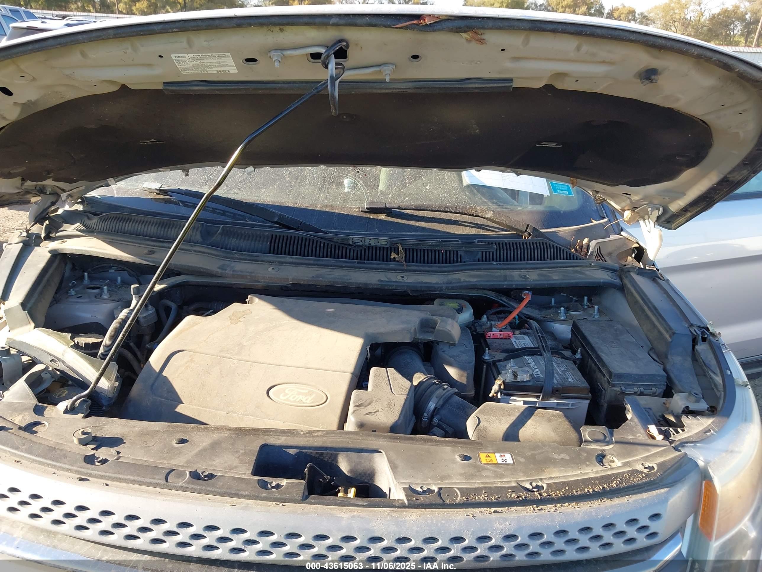 FORD EXPLORER image 10