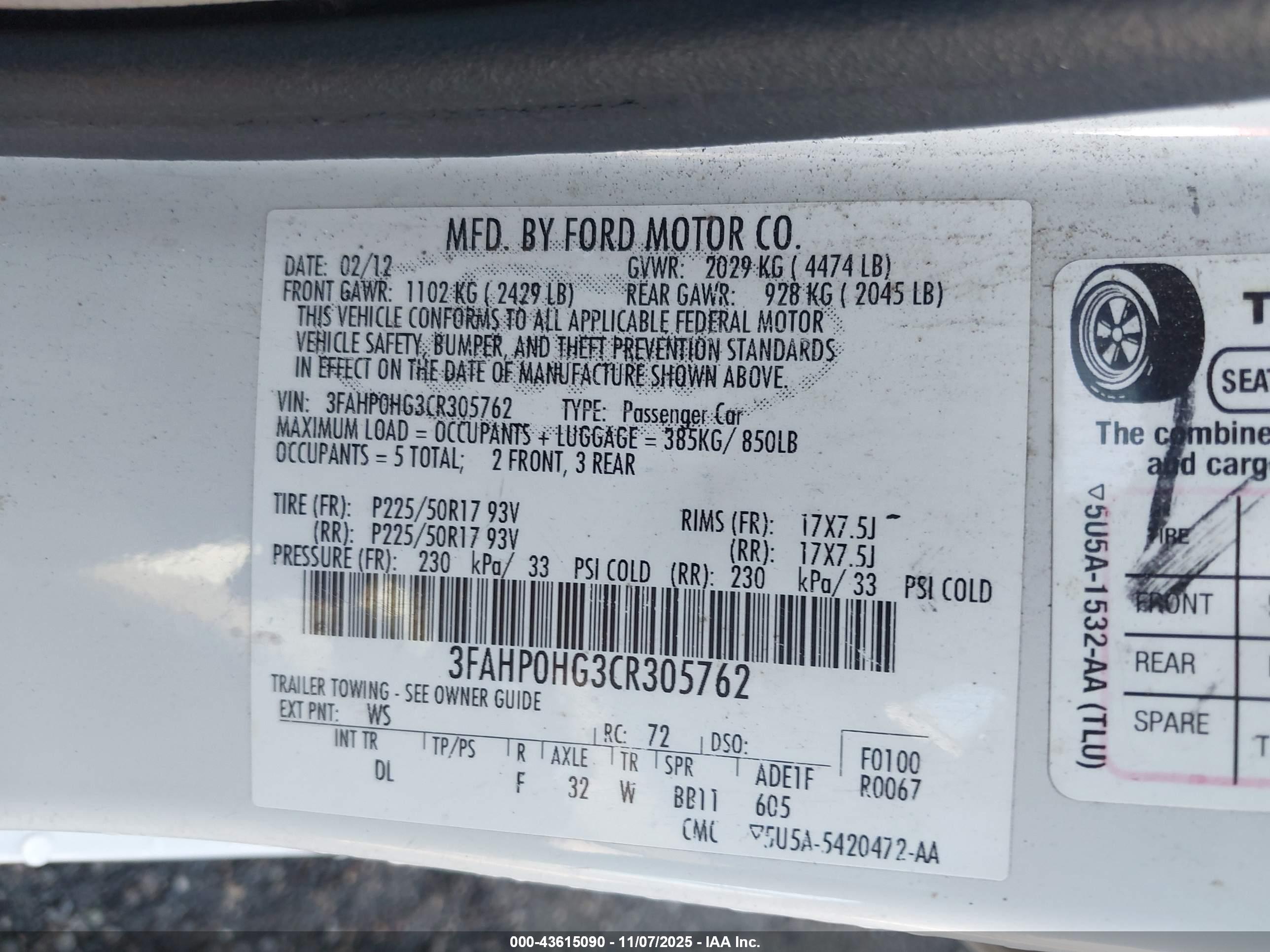 FORD FUSION image 9