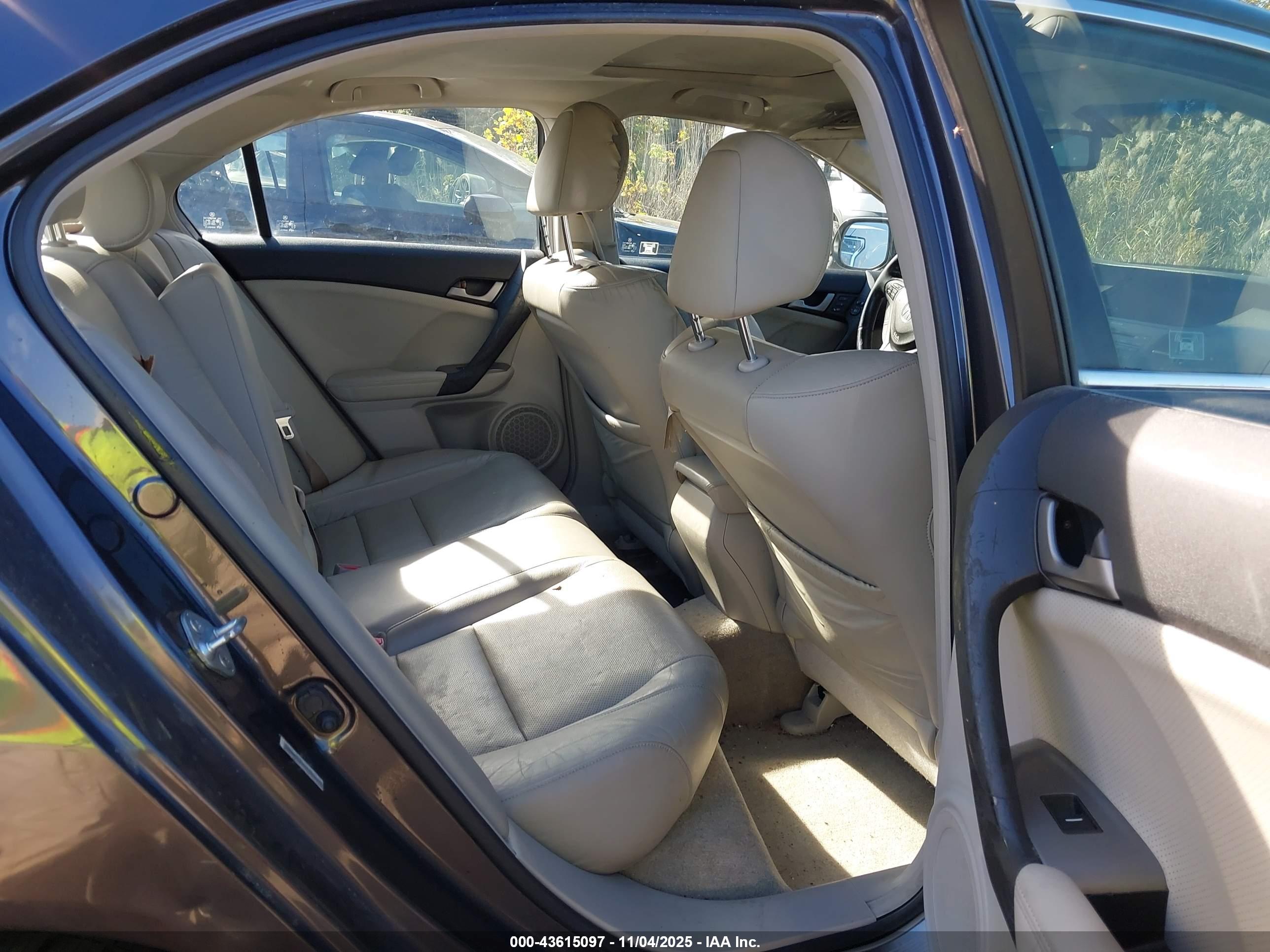 ACURA TSX image 8
