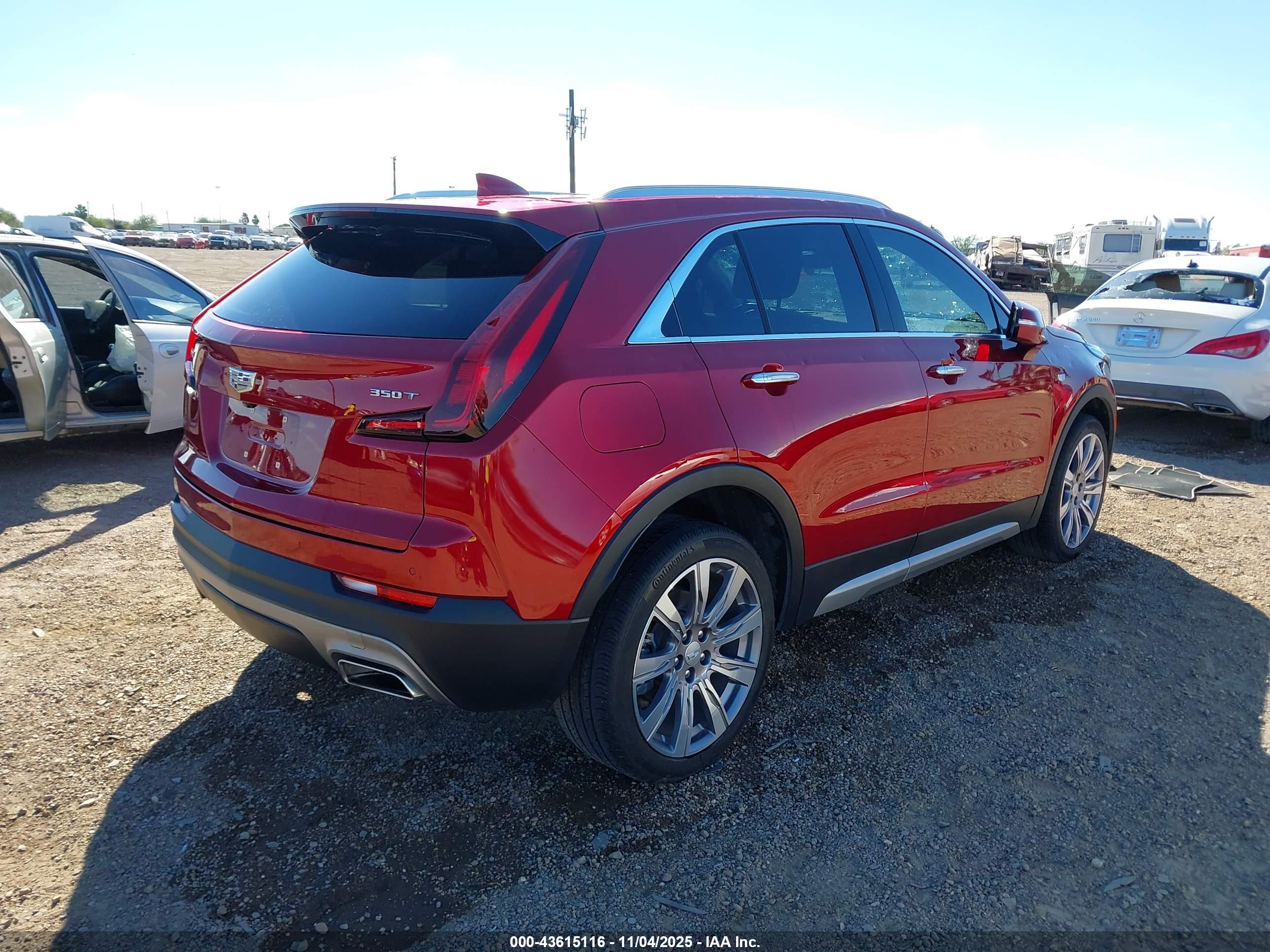 CADILLAC XT4 image 4