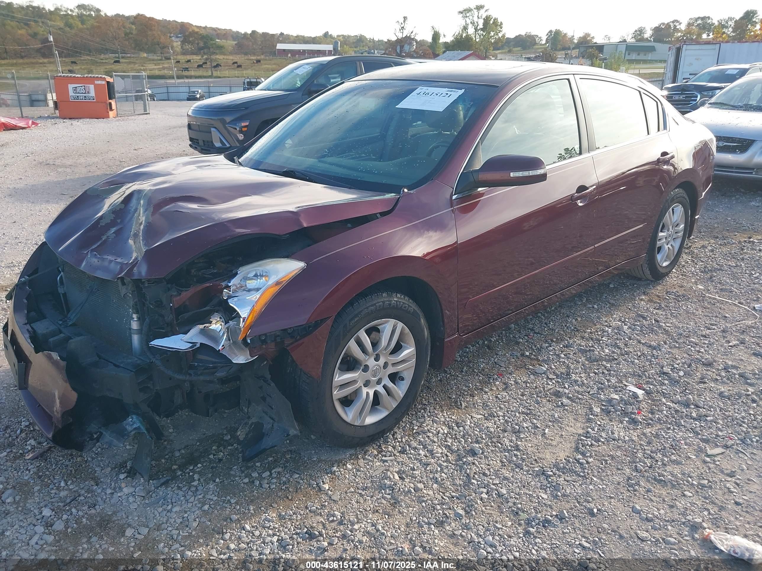 NISSAN ALTIMA image 2
