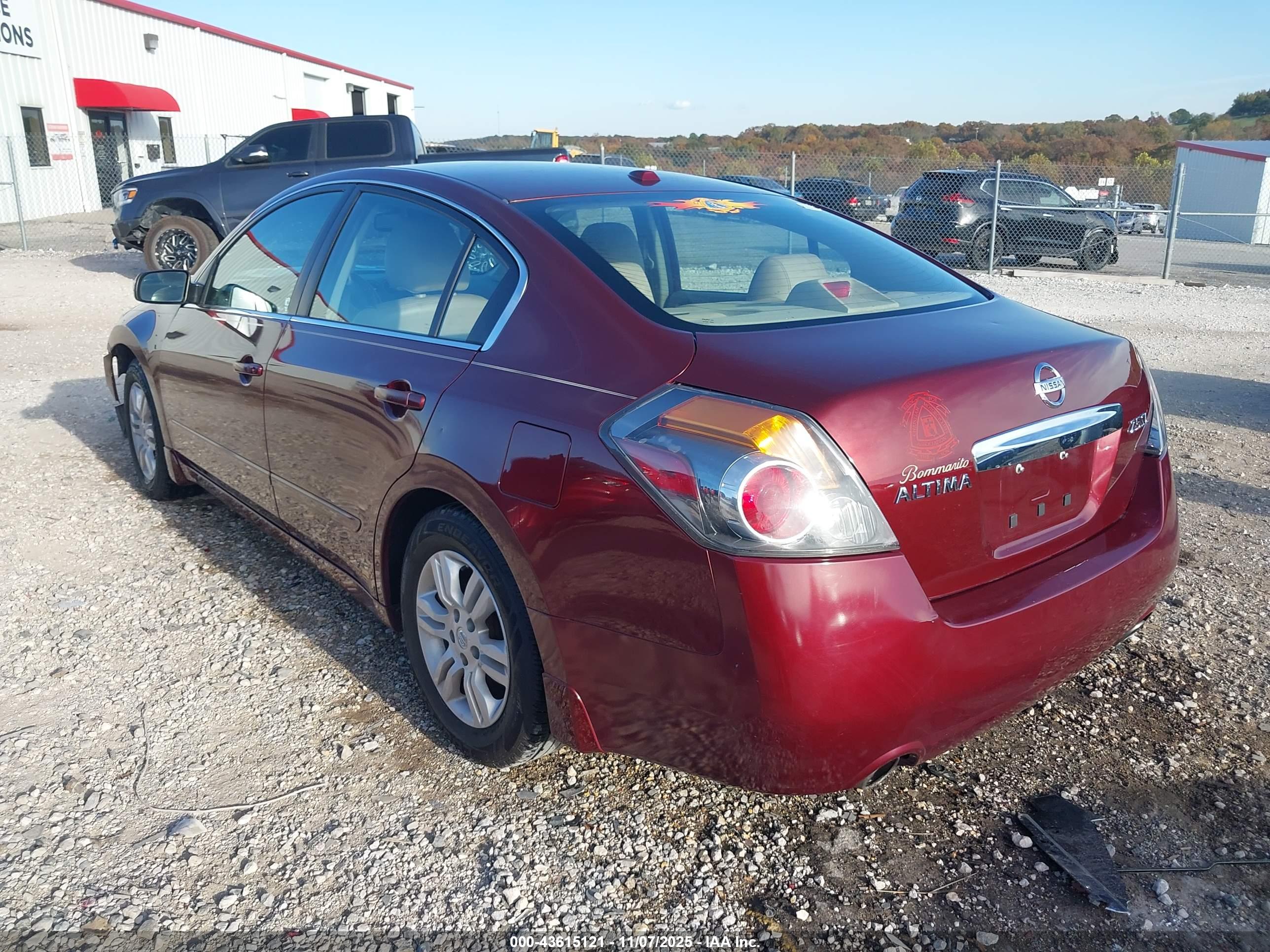 NISSAN ALTIMA image 3