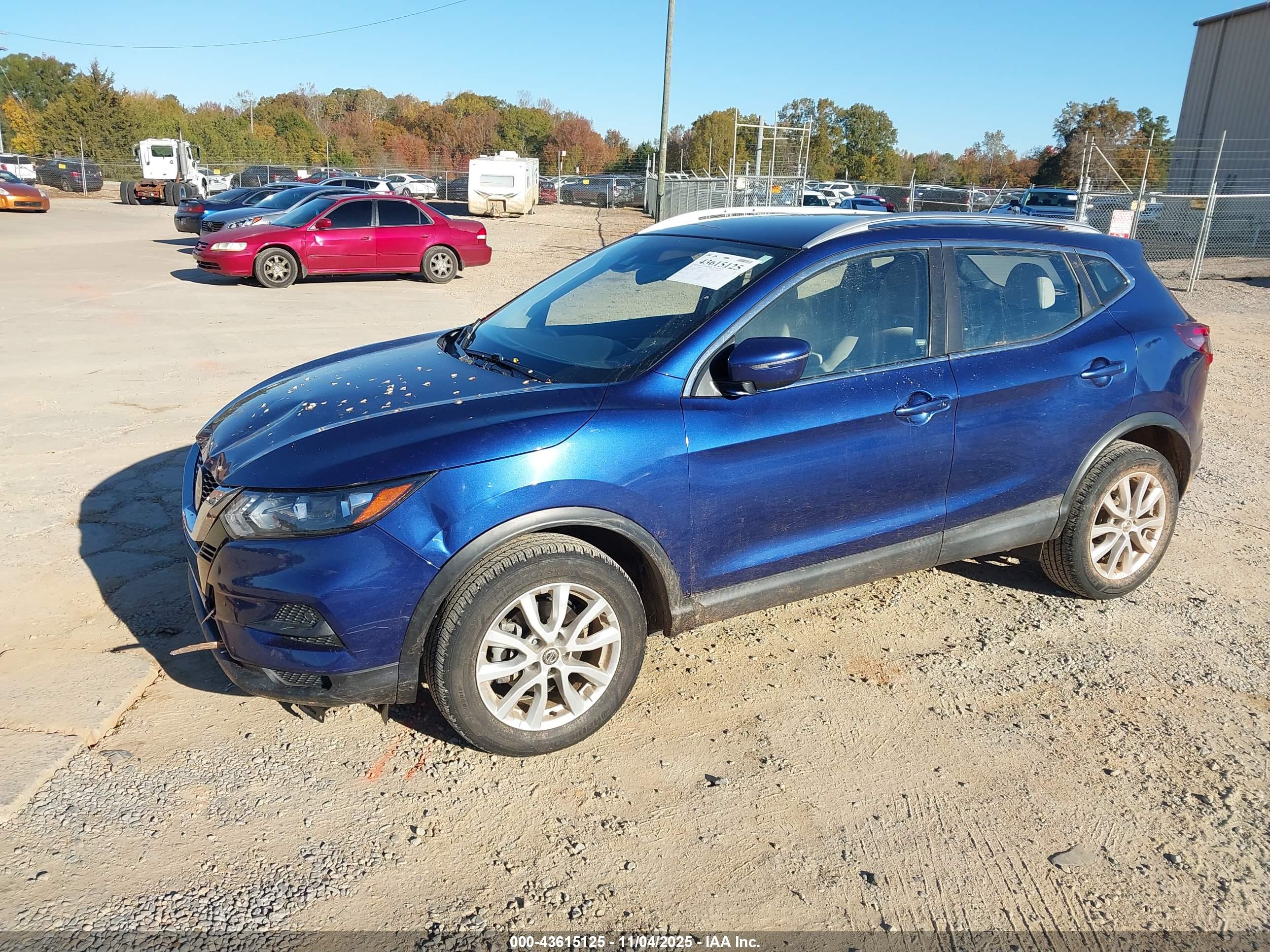 NISSAN ROGUE image 2