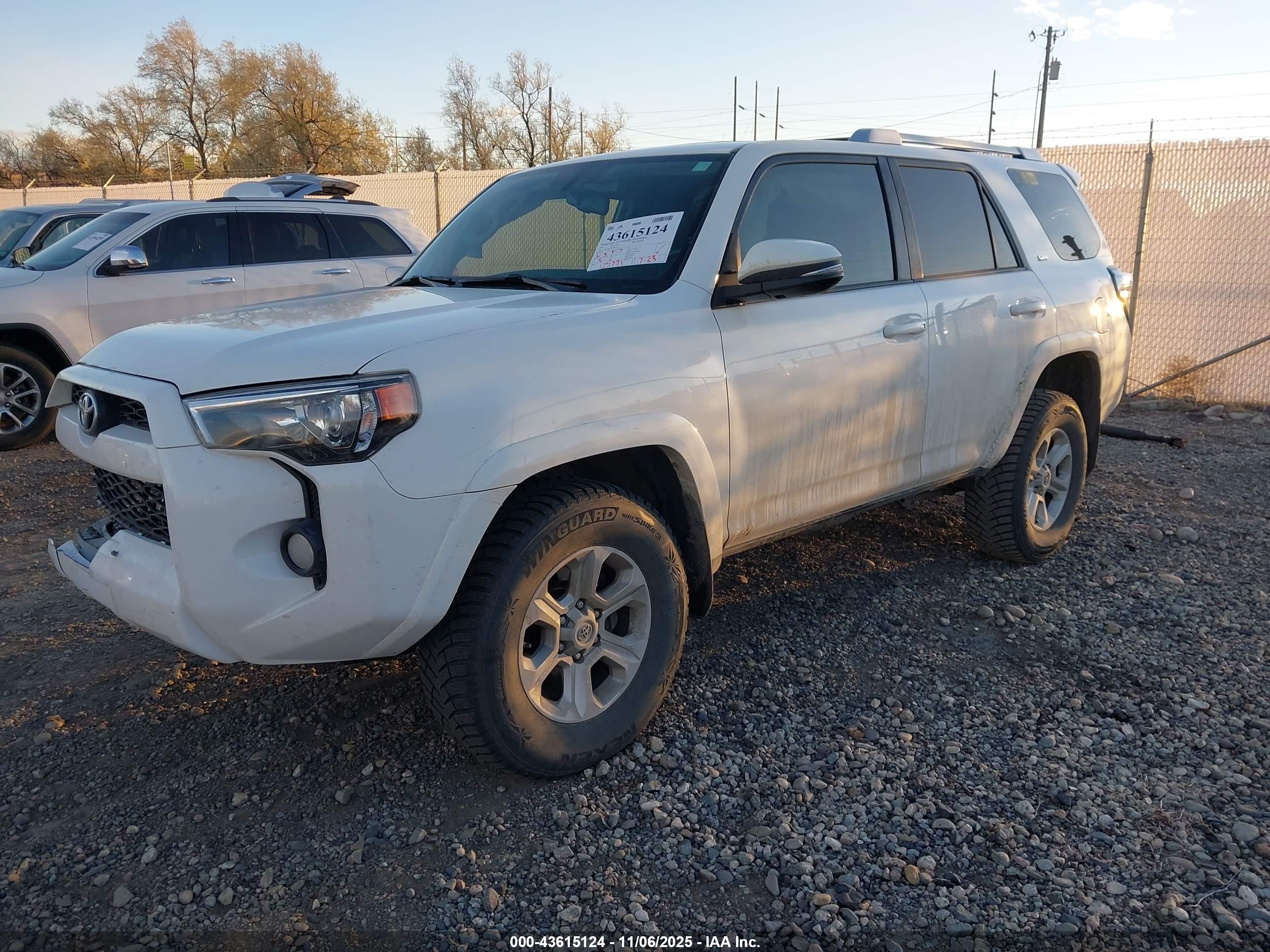TOYOTA 4RUNNER image 2